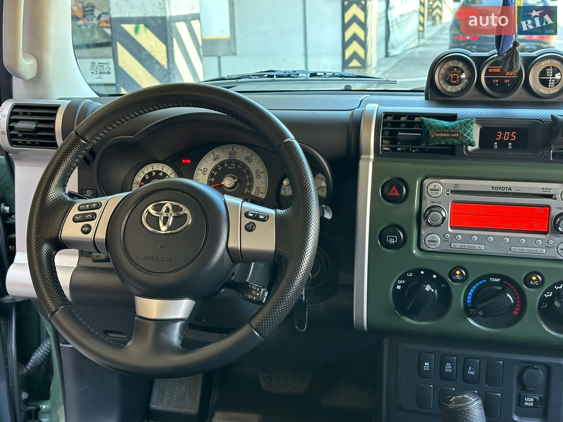 Toyota FJ Cruiser 2012 VIN JTEBU4BF9CK143264 фото оголошення 27 з 40