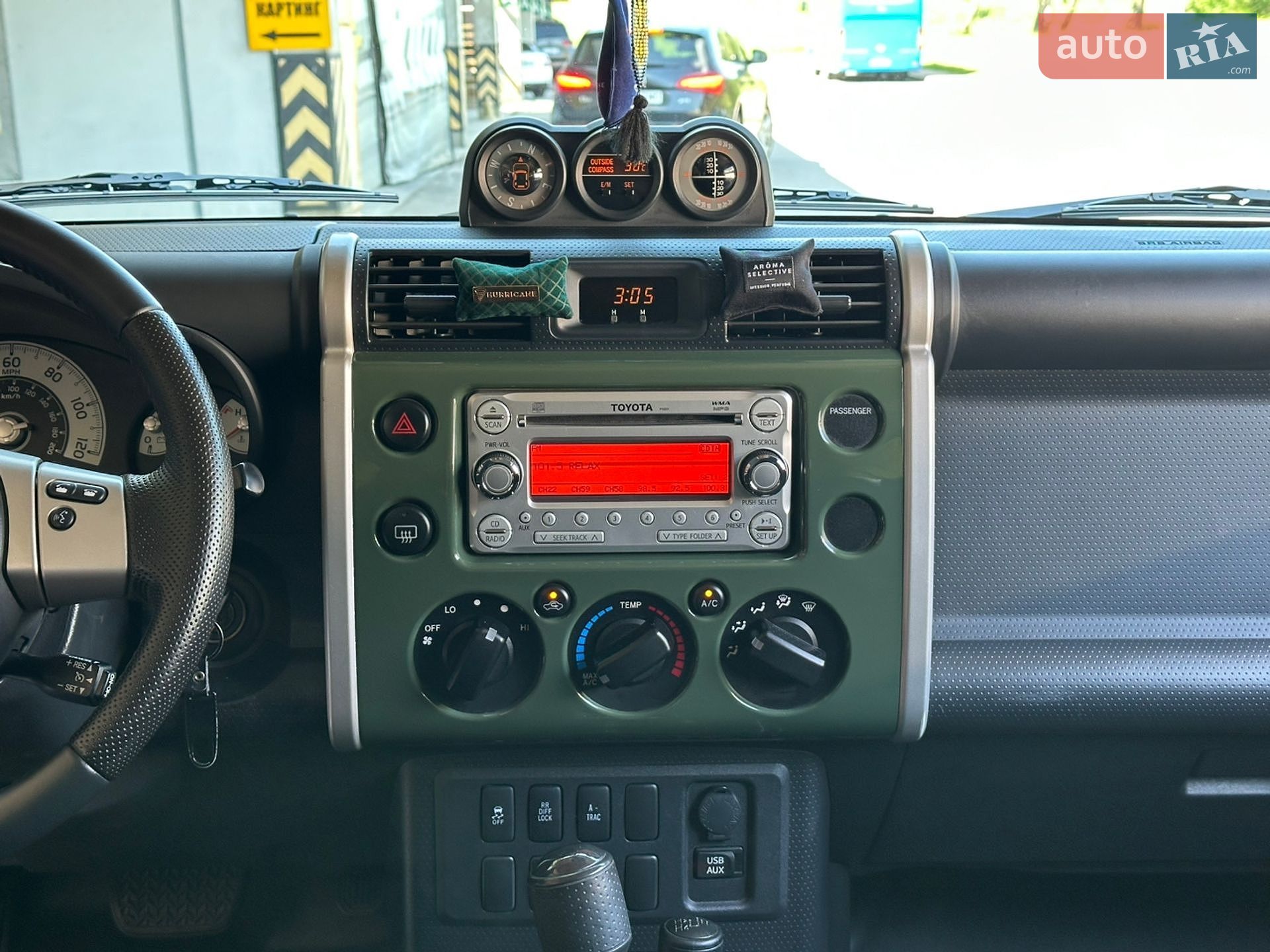 Toyota FJ Cruiser 2012 VIN JTEBU4BF9CK143264 фото оголошення 28 з 40