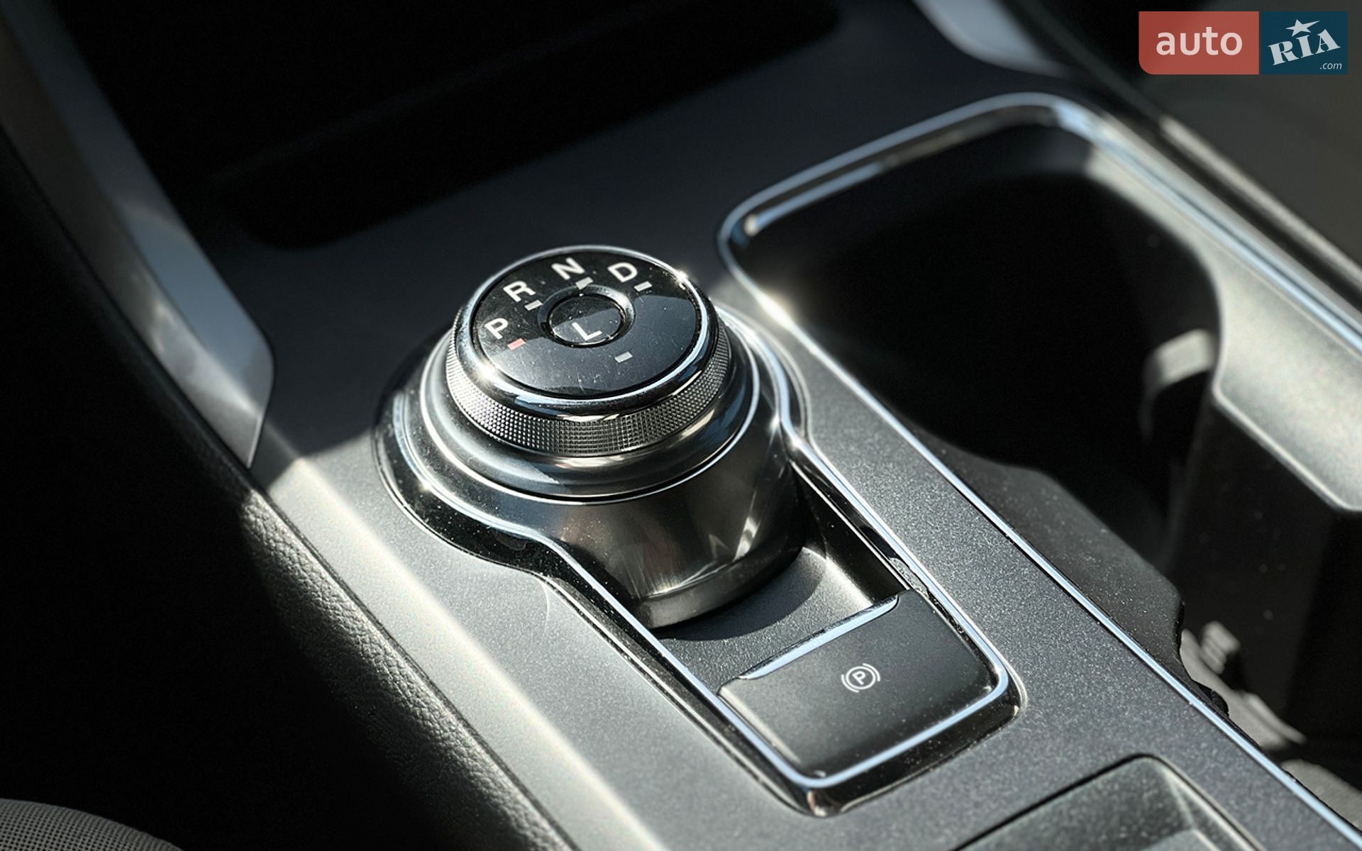 Ford Fusion 2020 VIN 3FA6P0G71LR197358 фото оголошення 18 з 24