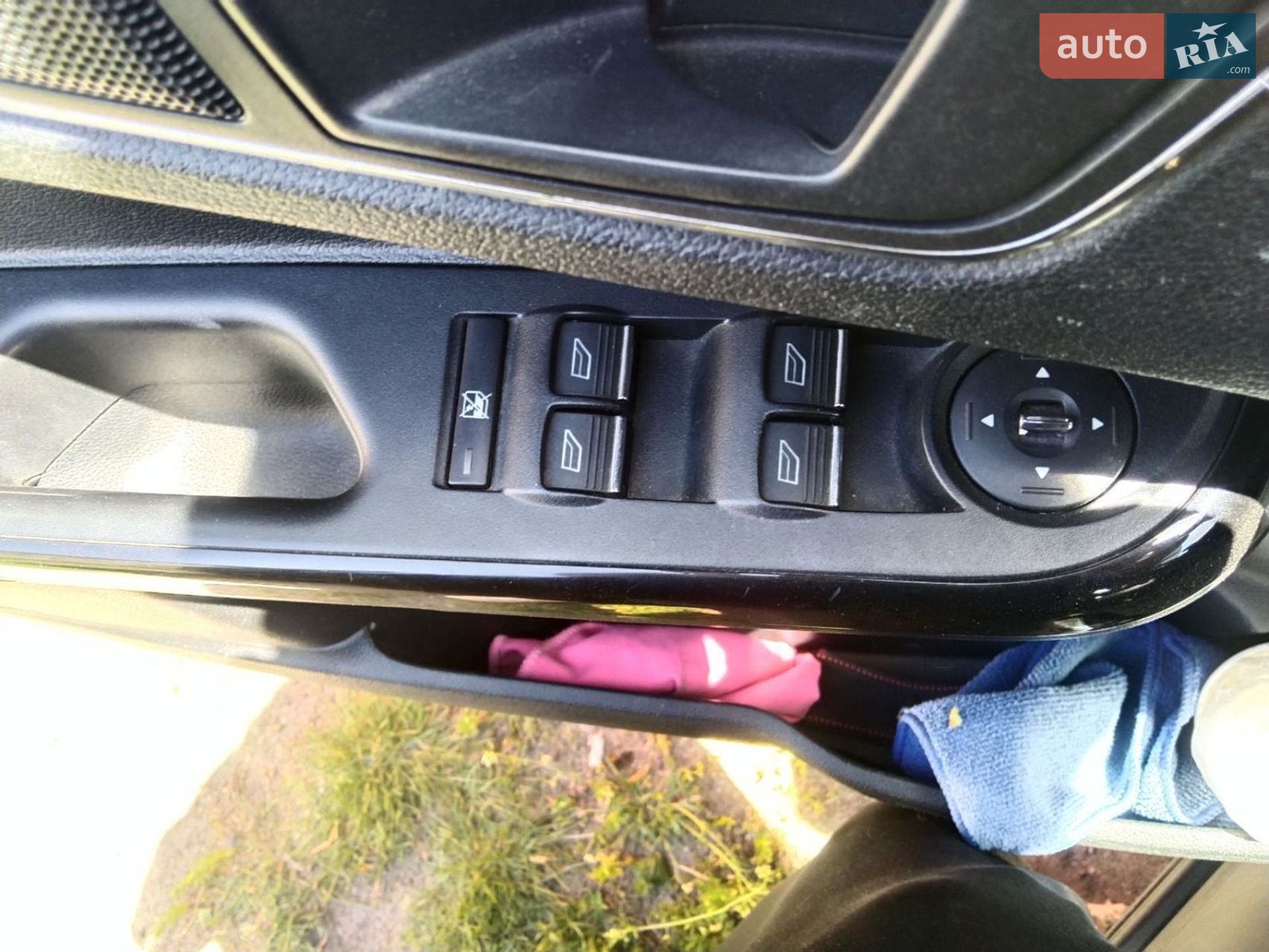 Ford B-Max 2013 VIN WF0KXXERJKDD05442 фото оголошення 10 з 26