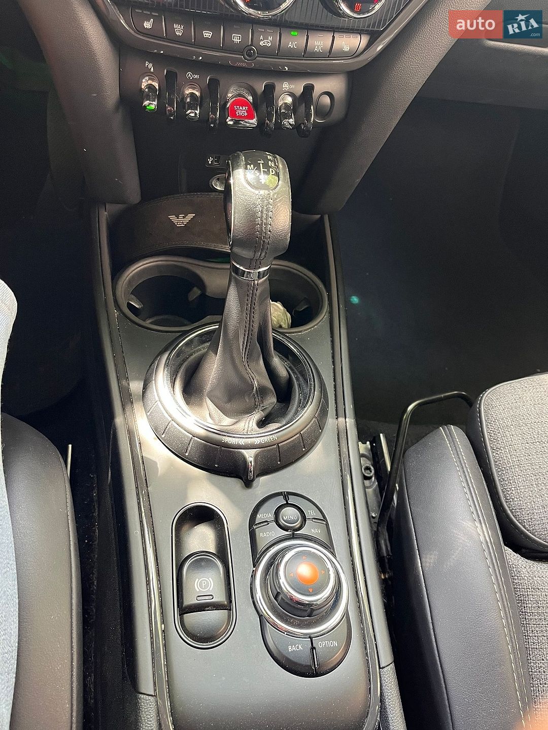 MINI Countryman 2017 VIN WMWYT910X03D77107 фото оголошення 84 з 84