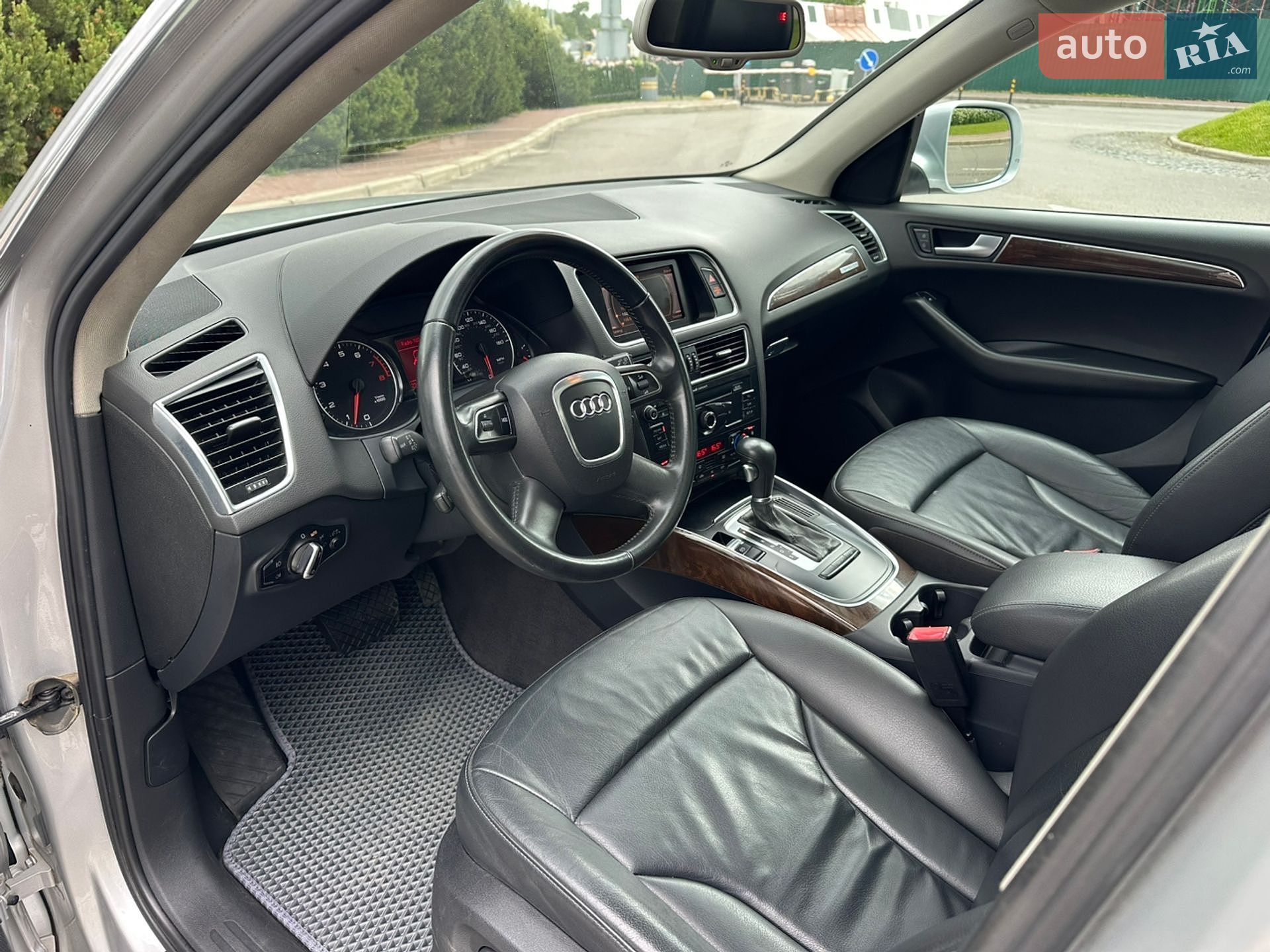 Audi Q5 2010 VIN WA1LKAFP5AA088406 фото оголошення 16 з 42