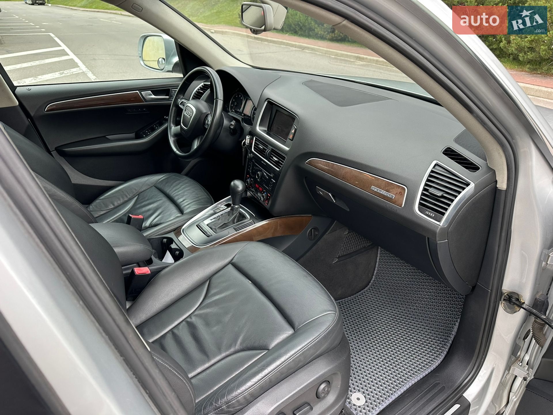 Audi Q5 2010 VIN WA1LKAFP5AA088406 фото оголошення 26 з 42