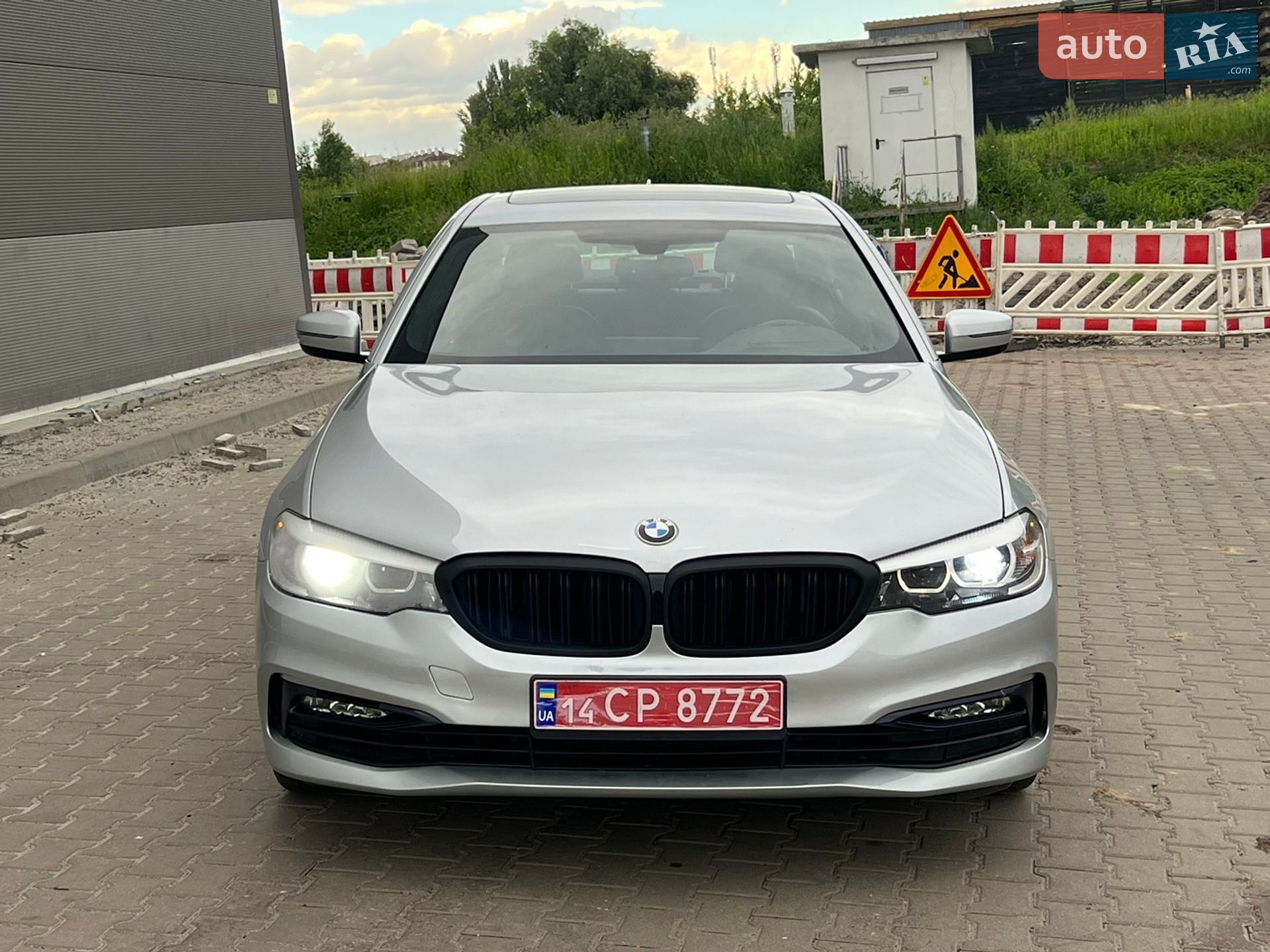 BMW 5 Series 2018 VIN WBAJA9C53JB251711 фото оголошення 10 з 23