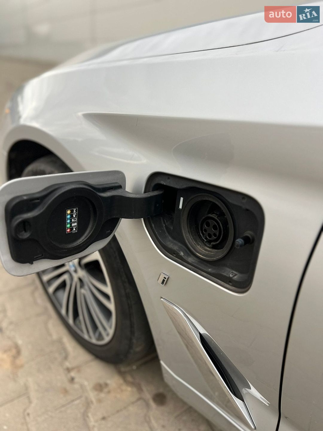 BMW 5 Series 2018 VIN WBAJA9C53JB251711 фото оголошення 12 з 23