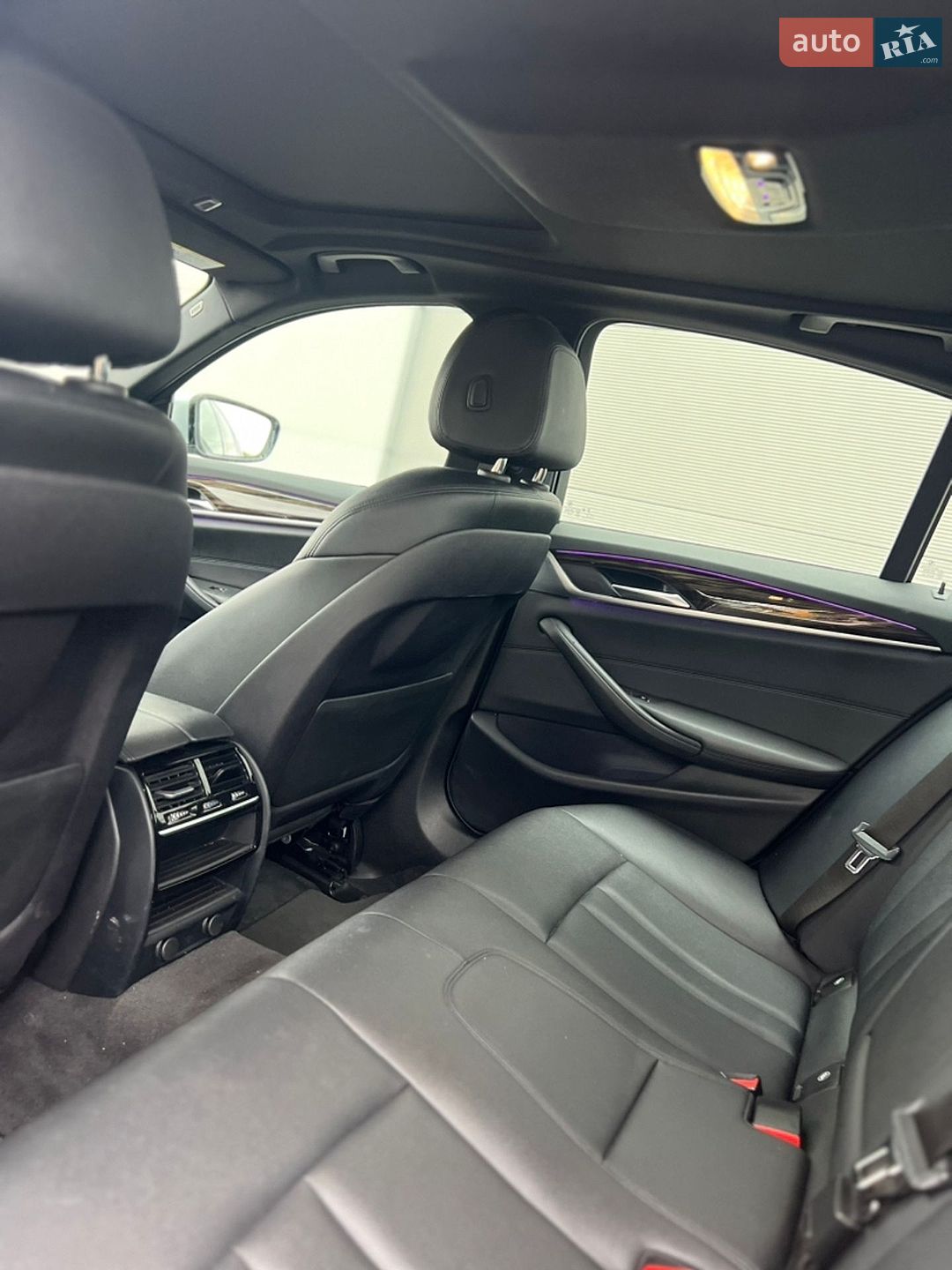 BMW 5 Series 2018 VIN WBAJA9C53JB251711 фото оголошення 16 з 23