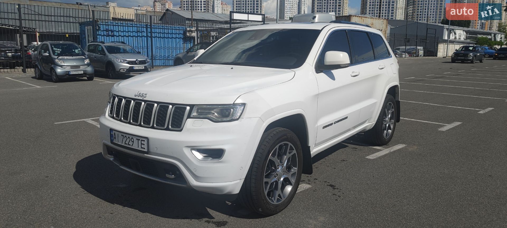 Jeep Grand Cherokee 2019 VIN 1C4RJFCM6KC837200 фото оголошення 7 з 25