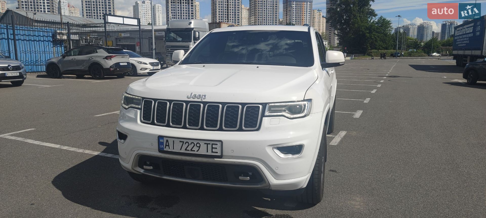 Jeep Grand Cherokee 2019 VIN 1C4RJFCM6KC837200 фото оголошення 8 з 25