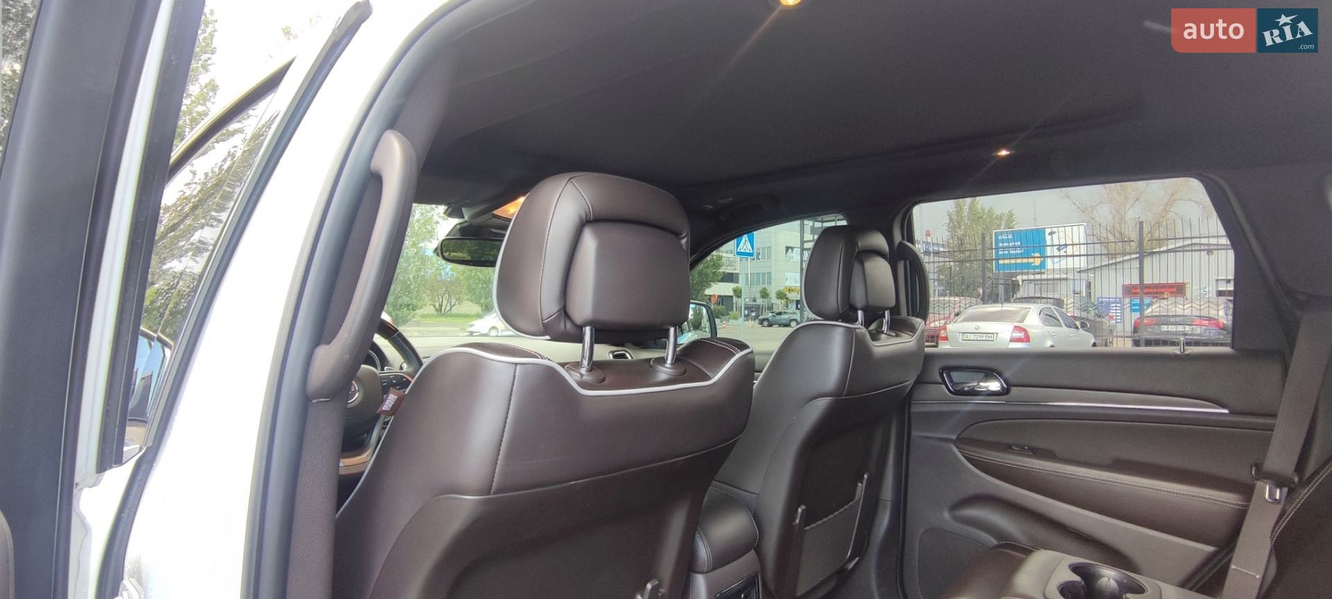 Jeep Grand Cherokee 2019 VIN 1C4RJFCM6KC837200 фото оголошення 15 з 25