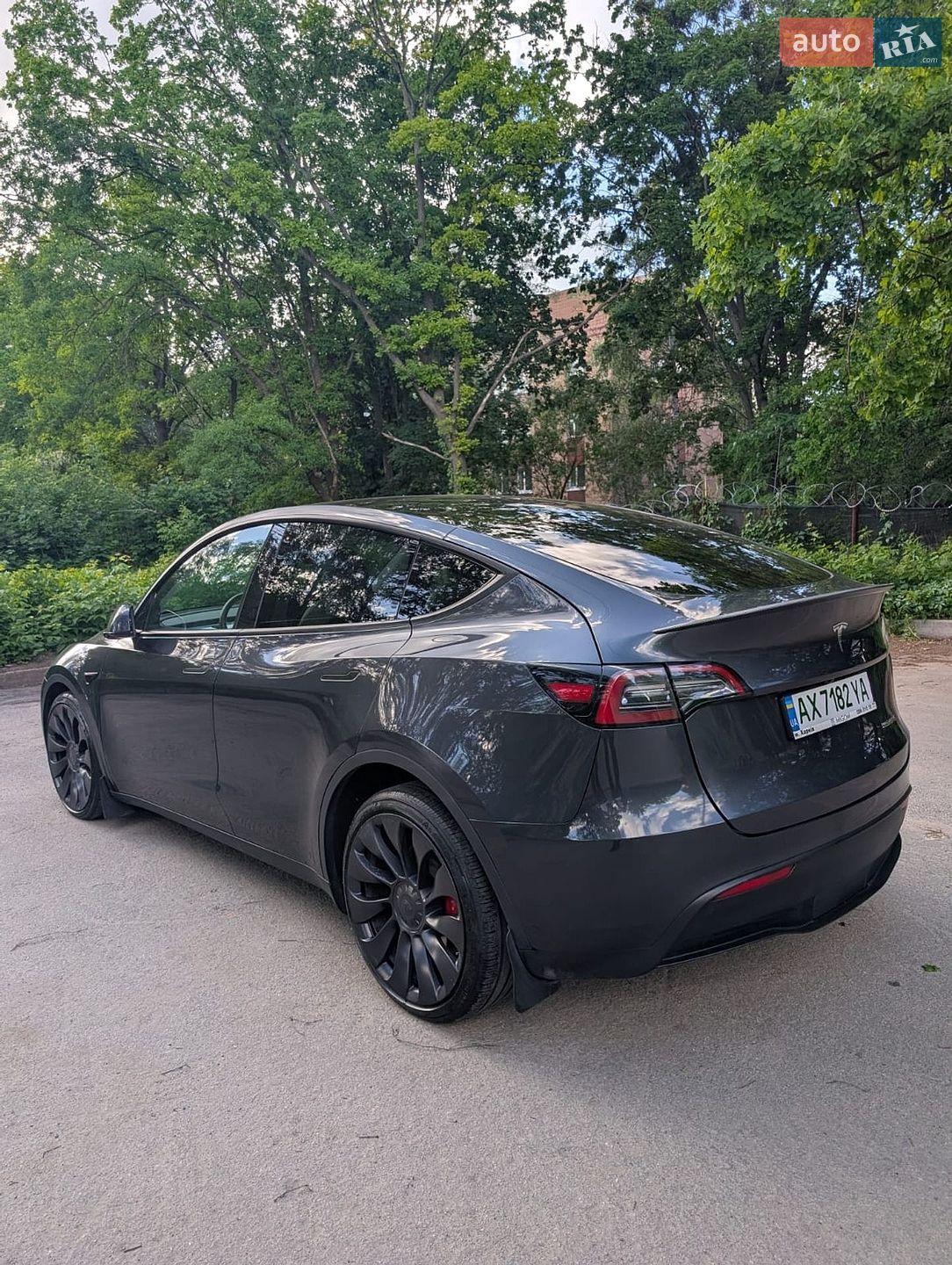 Tesla Model Y 2024 VIN 7SAYGDEF3RA312959 фото оголошення 6 з 26