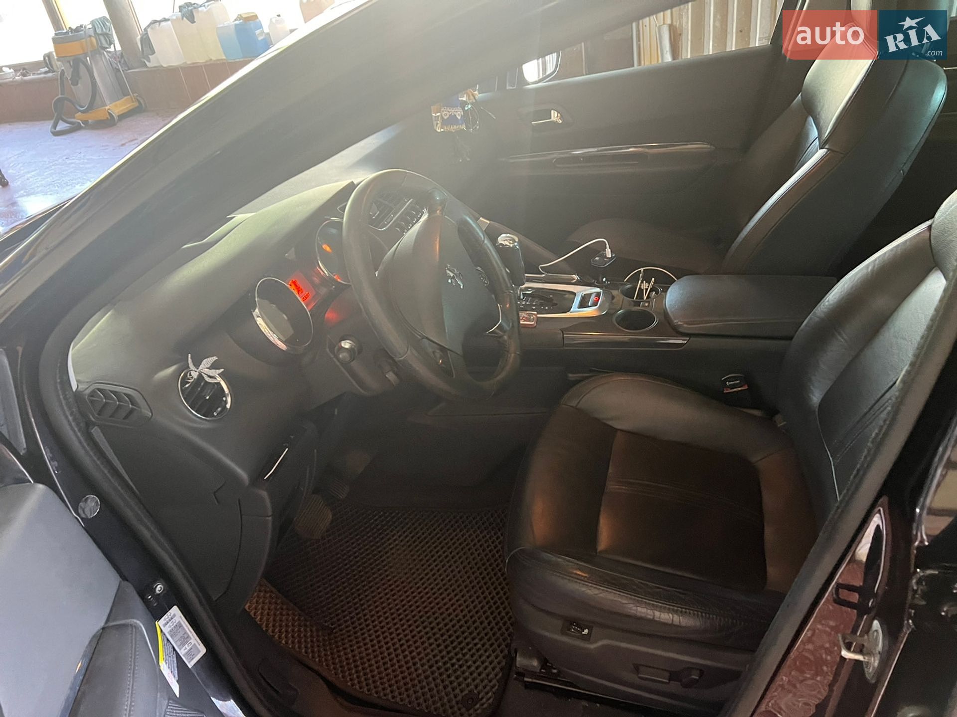 Peugeot 3008 2010 VIN VF30URHHAAS121526 фото оголошення 10 з 22