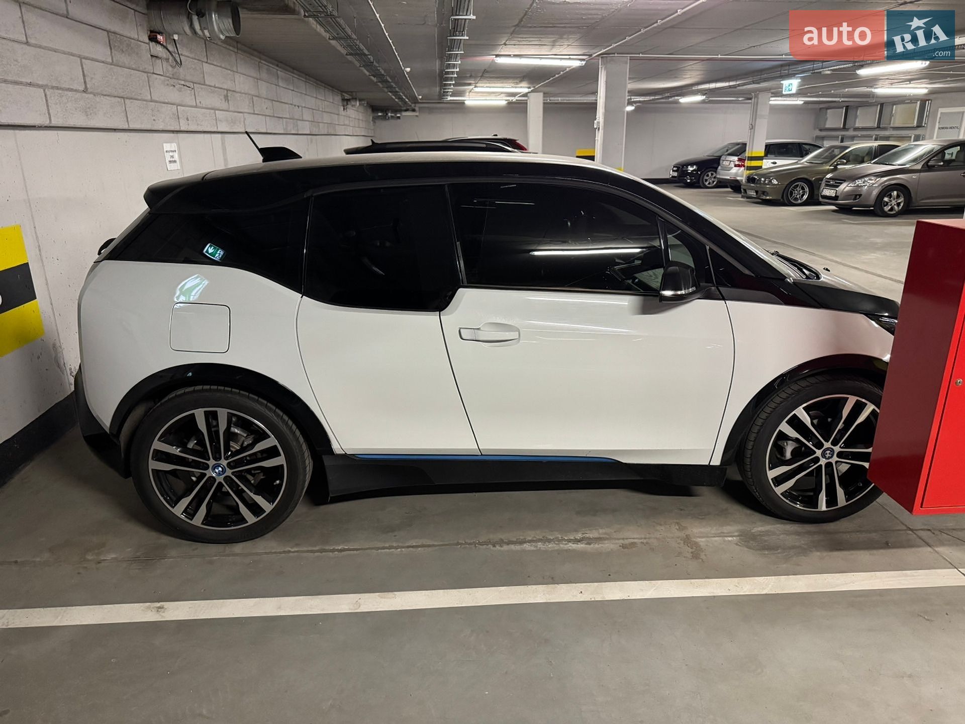 BMW i3S 2018 VIN WBY8P61020VD33336 фото оголошення 9 з 24