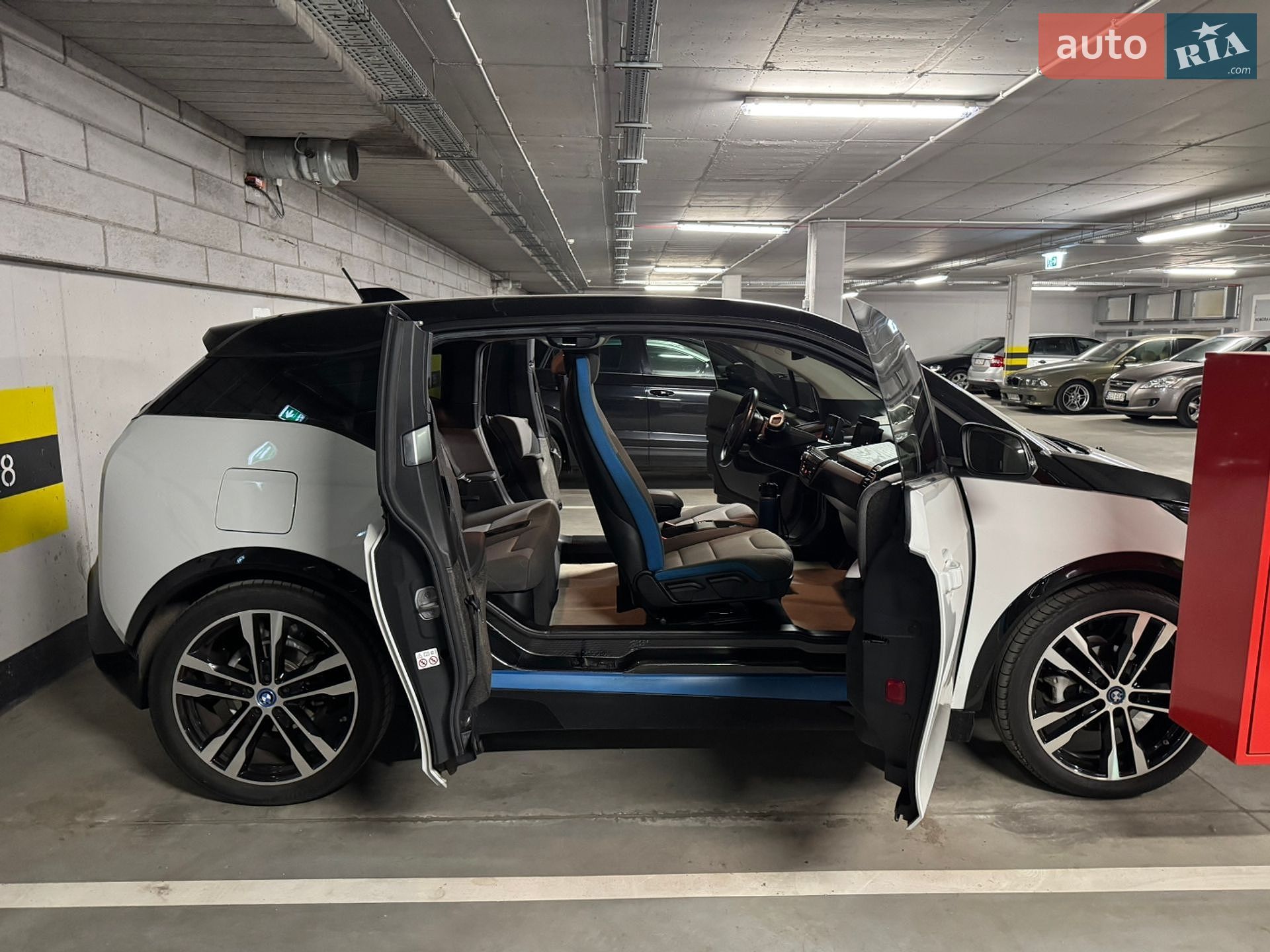 BMW i3S 2018 VIN WBY8P61020VD33336 фото оголошення 14 з 24