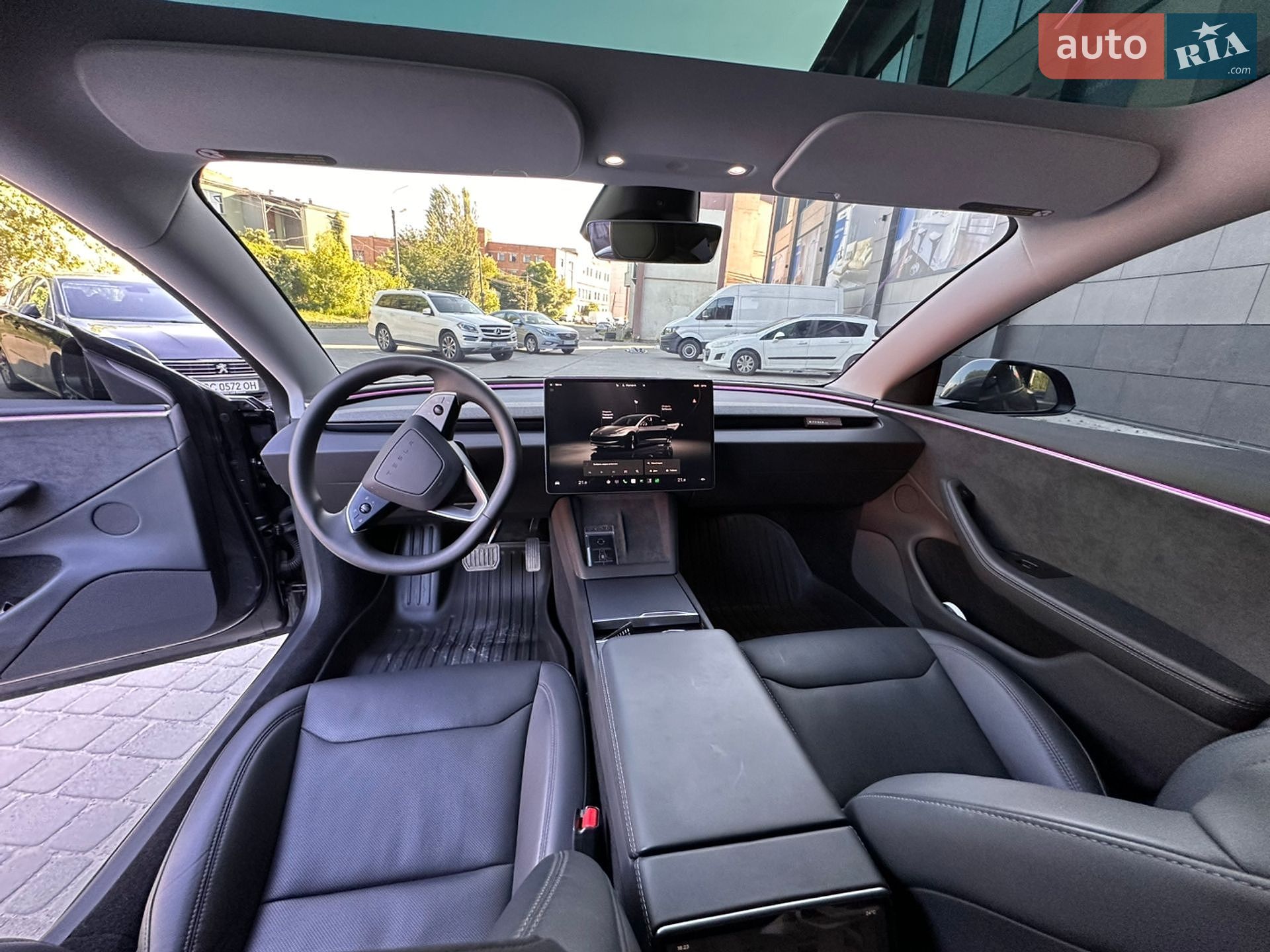 Tesla Model 3 2024 VIN 5YJ3E1EB0SF892253 фото оголошення 13 з 14