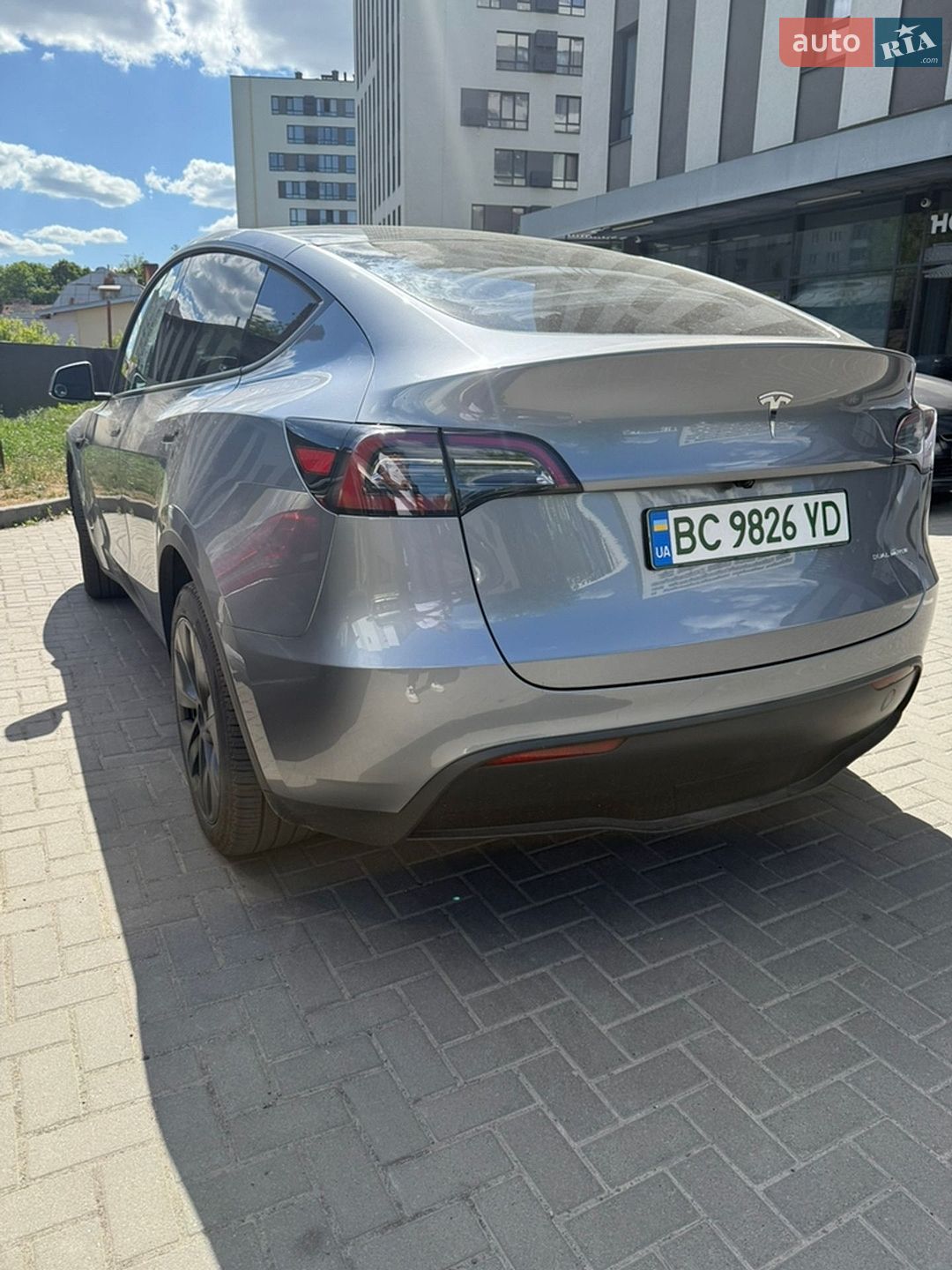 Tesla Model Y 2024 VIN 7SAYGDEE9SA359782 фото оголошення 5 з 7