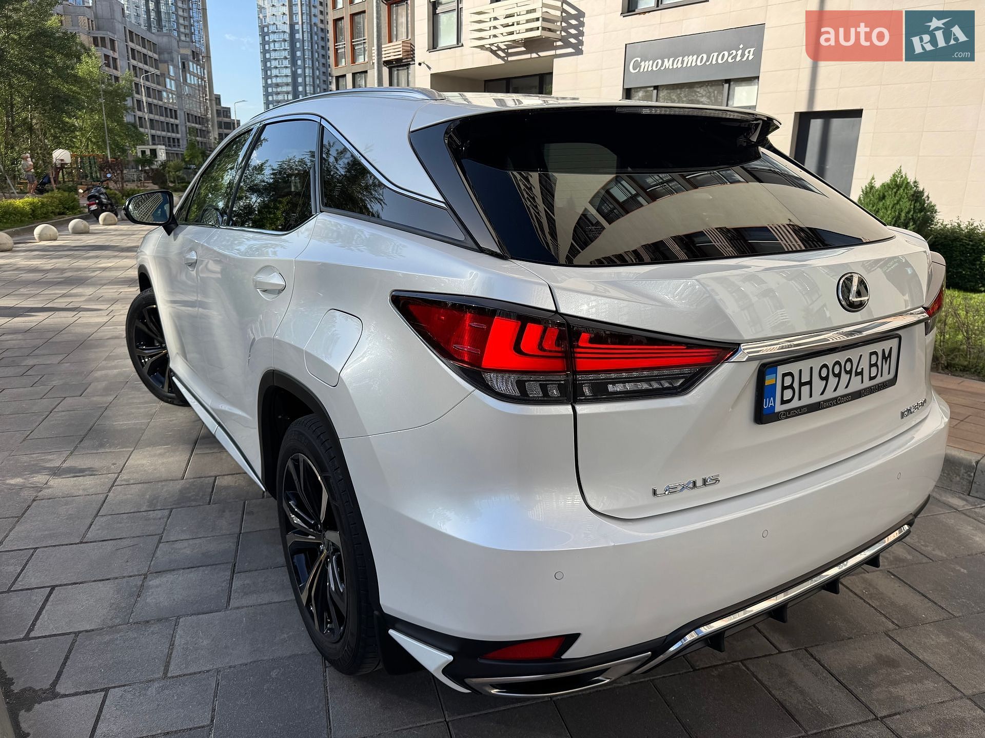 Lexus RX 2020 VIN JTJBZMCA302050063 фото оголошення 4 з 61