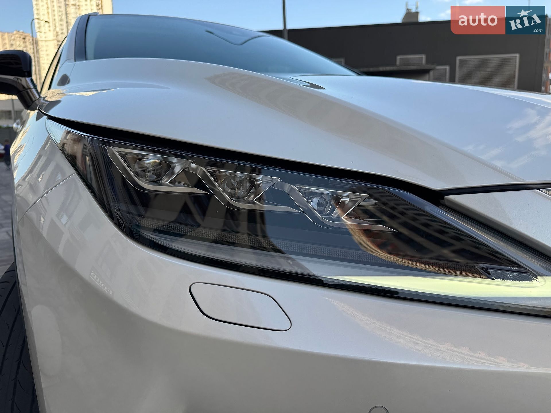 Lexus RX 2020 VIN JTJBZMCA302050063 фото оголошення 7 з 61