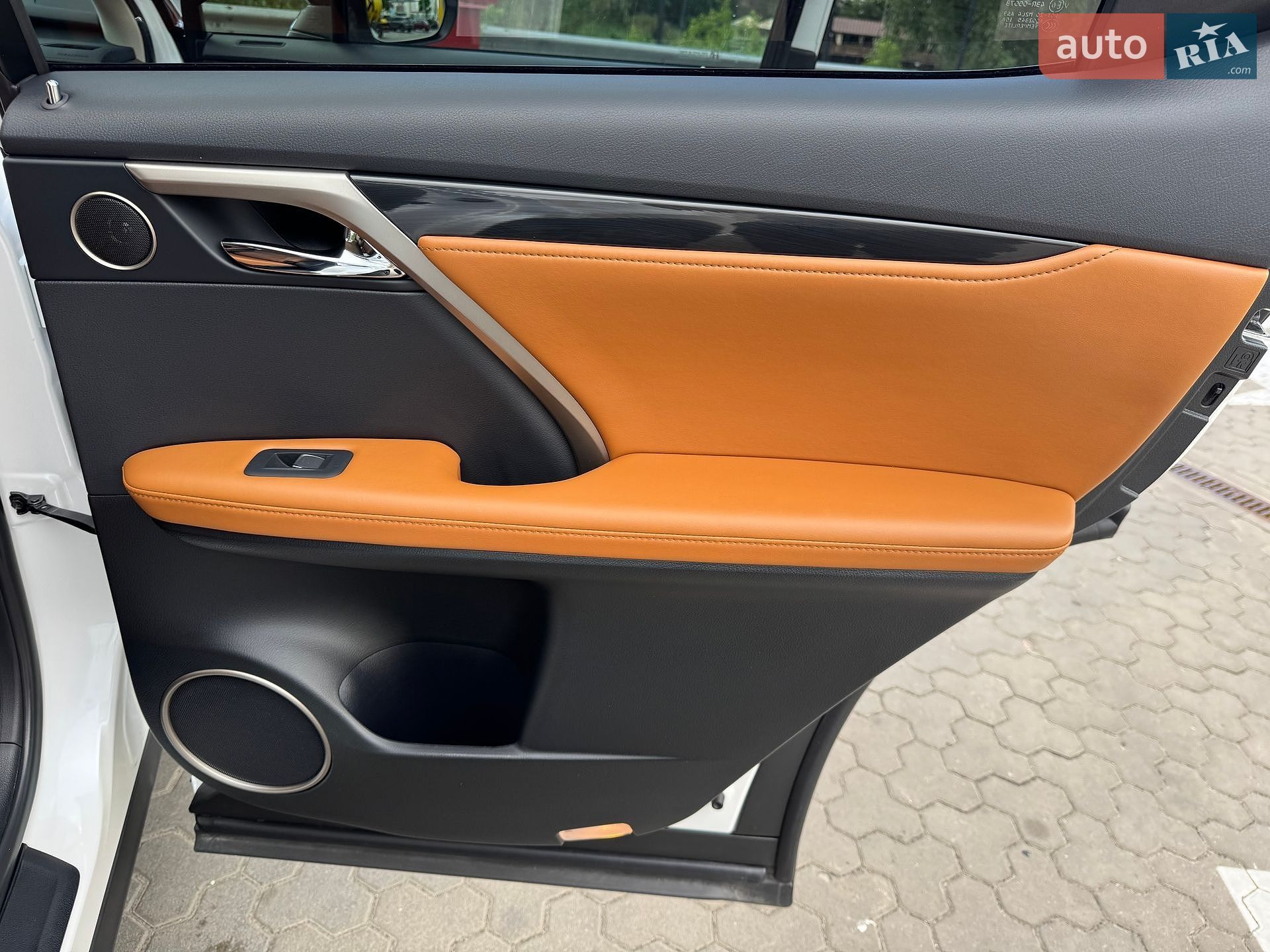 Lexus RX 2020 VIN JTJBZMCA302050063 фото оголошення 19 з 61