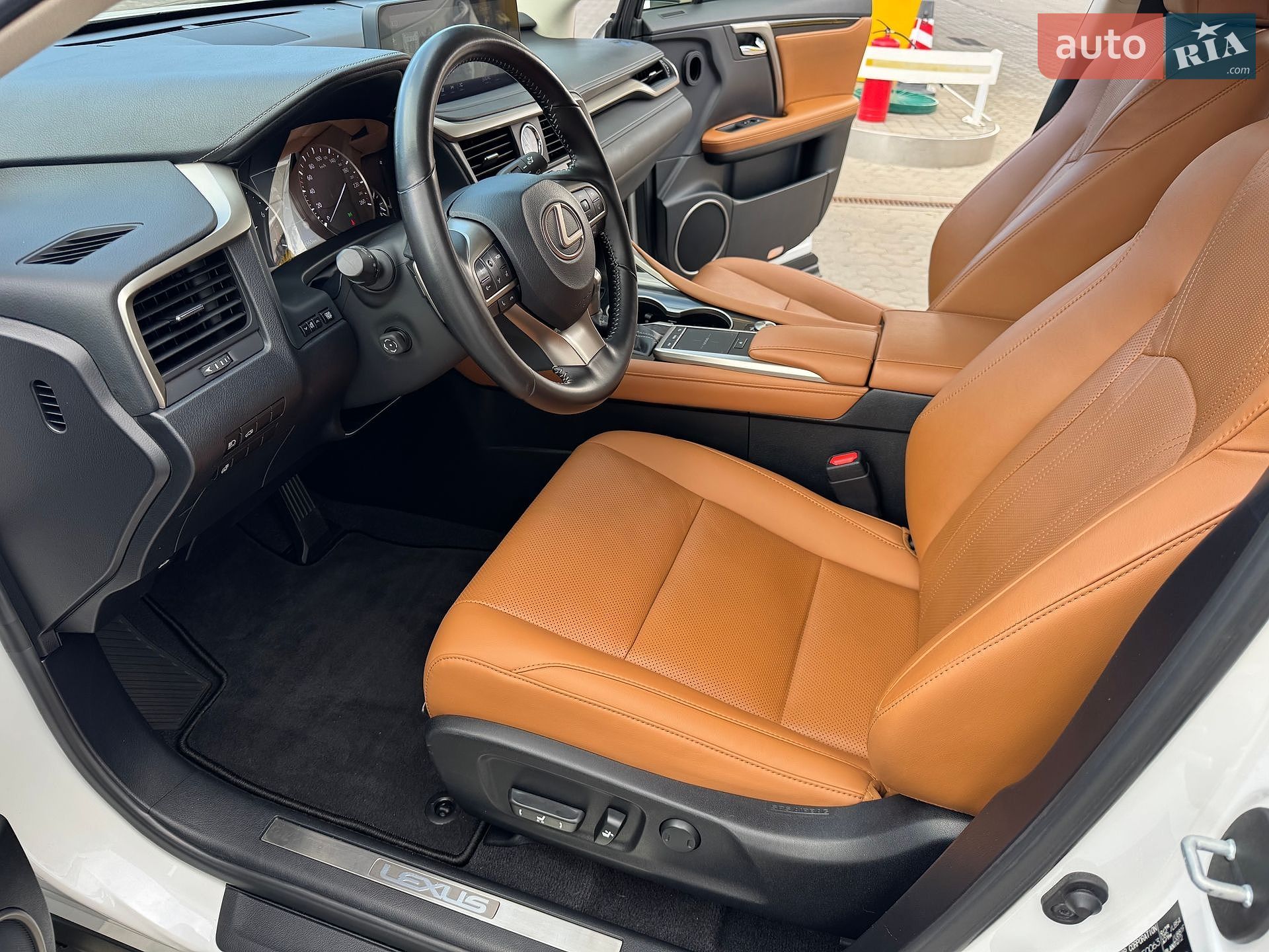 Lexus RX 2020 VIN JTJBZMCA302050063 фото оголошення 24 з 61