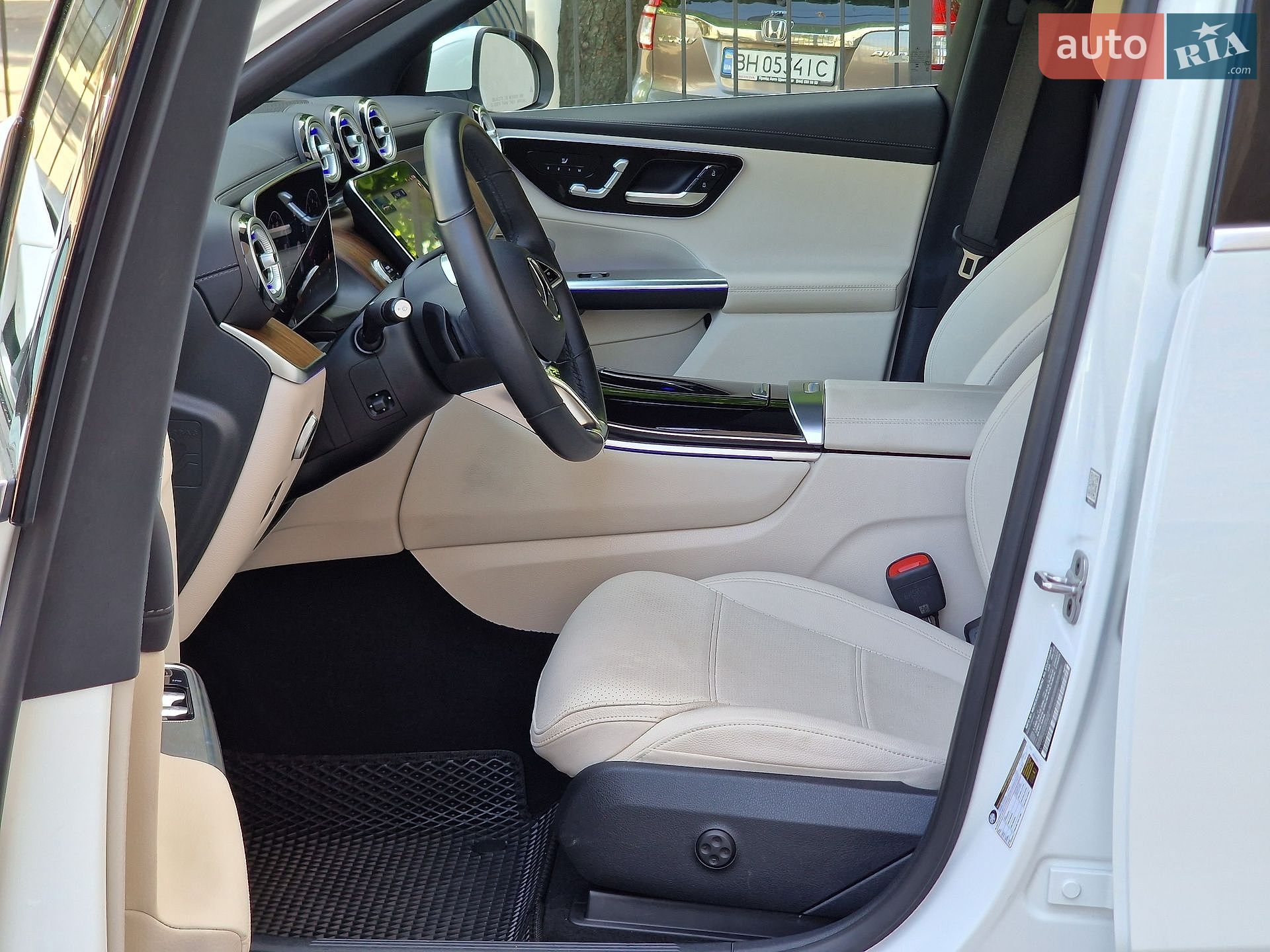Mercedes-Benz GLC-Class 2024 VIN W1NKM4HB0SF282949 фото оголошення 48 з 85
