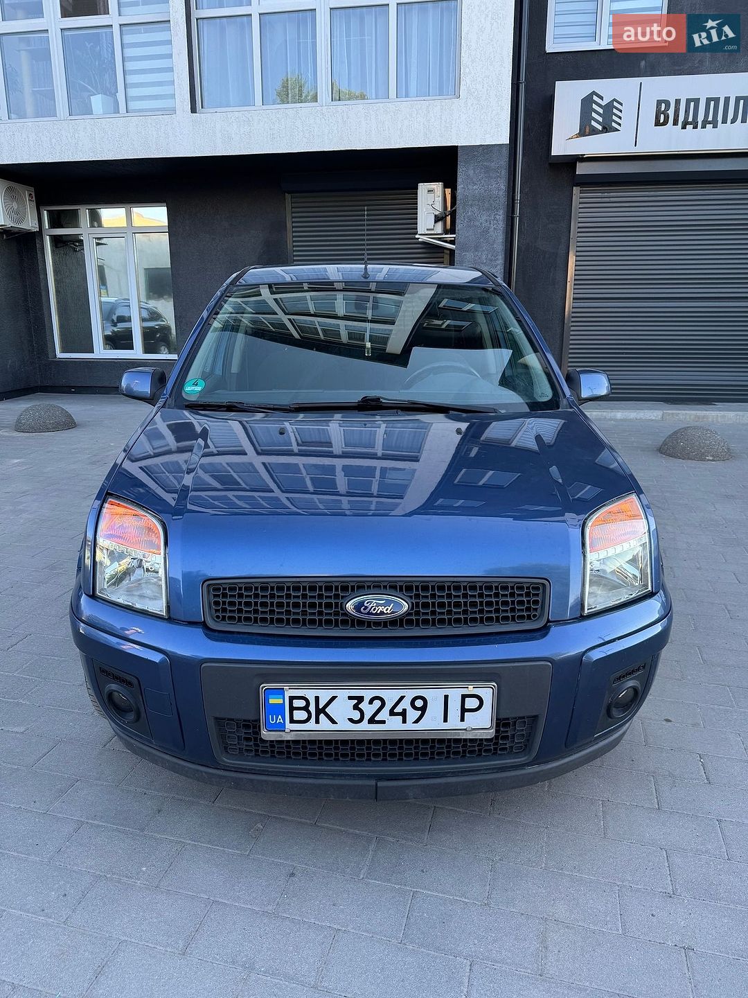 Ford Fusion 2005 VIN WF0UXXGAJU5K32215 фото оголошення 2 з 10