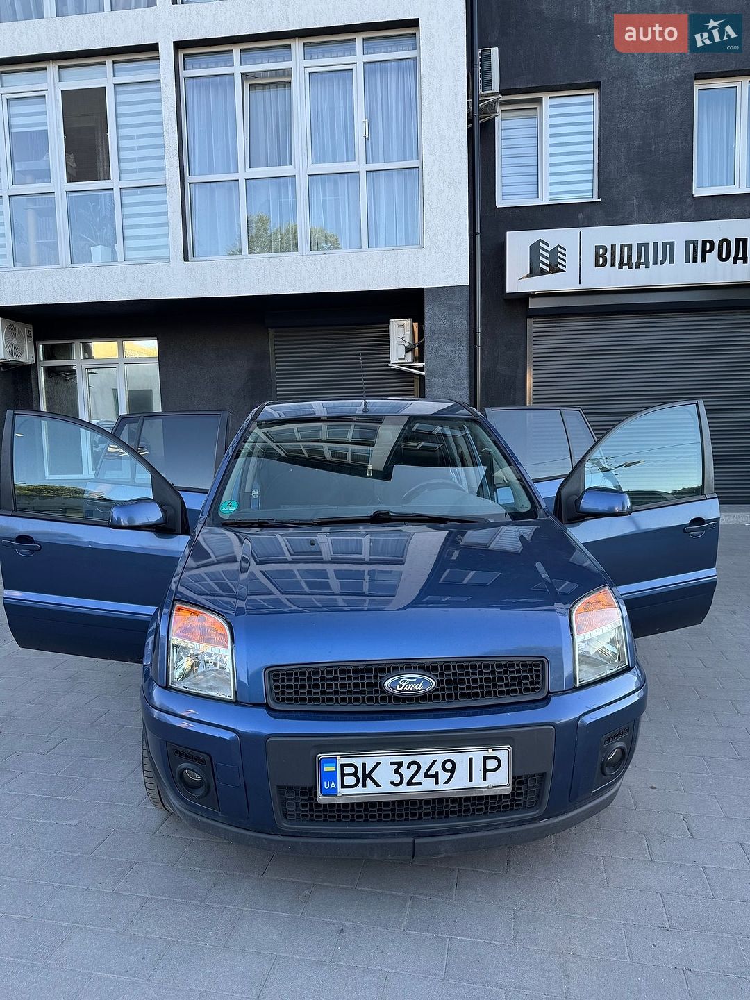 Ford Fusion 2005 VIN WF0UXXGAJU5K32215 фото оголошення 4 з 10