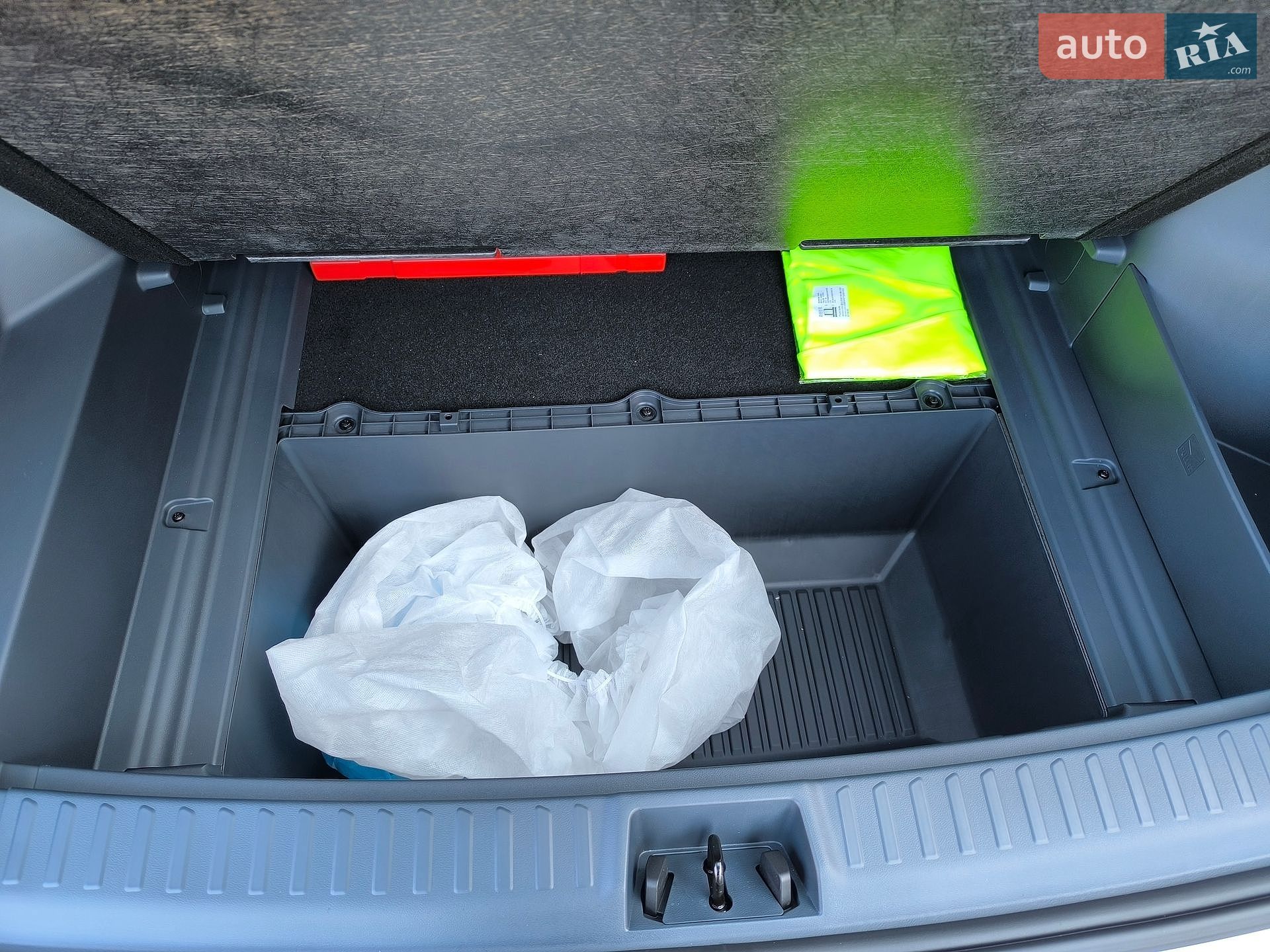 Geely Galaxy E5 2024 VIN L6T78CNWXRY130096 фото оголошення 9 з 39