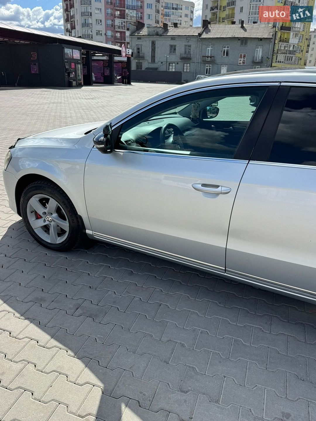 Volkswagen Passat 2011 VIN WVWZZZ3CZBP330919 фото оголошення 15 з 36
