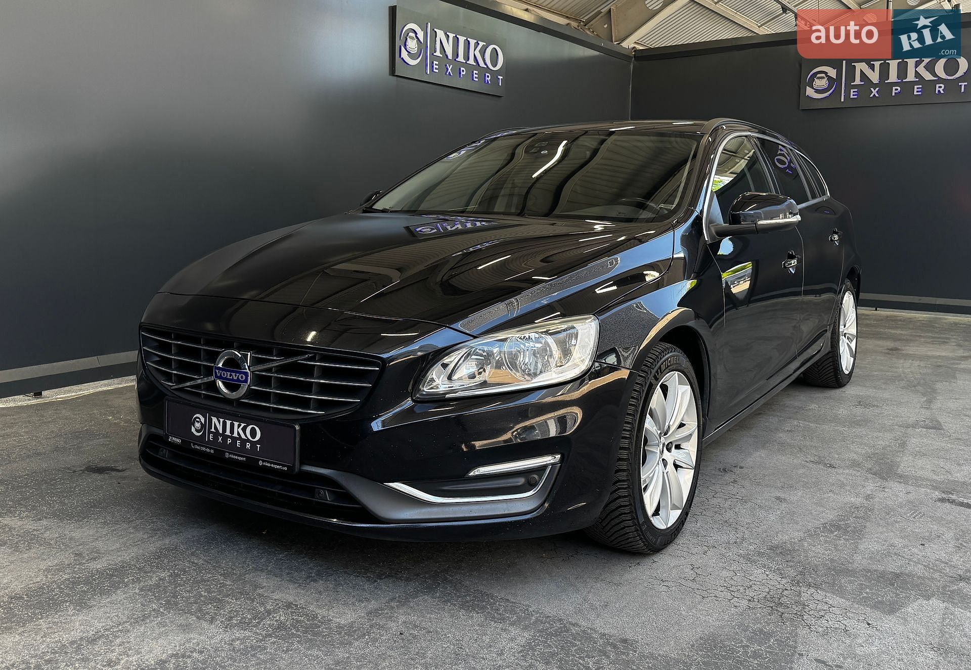 Volvo V60 2014 VIN YV1FW73CDF1254018 фото оголошення 2 з 40