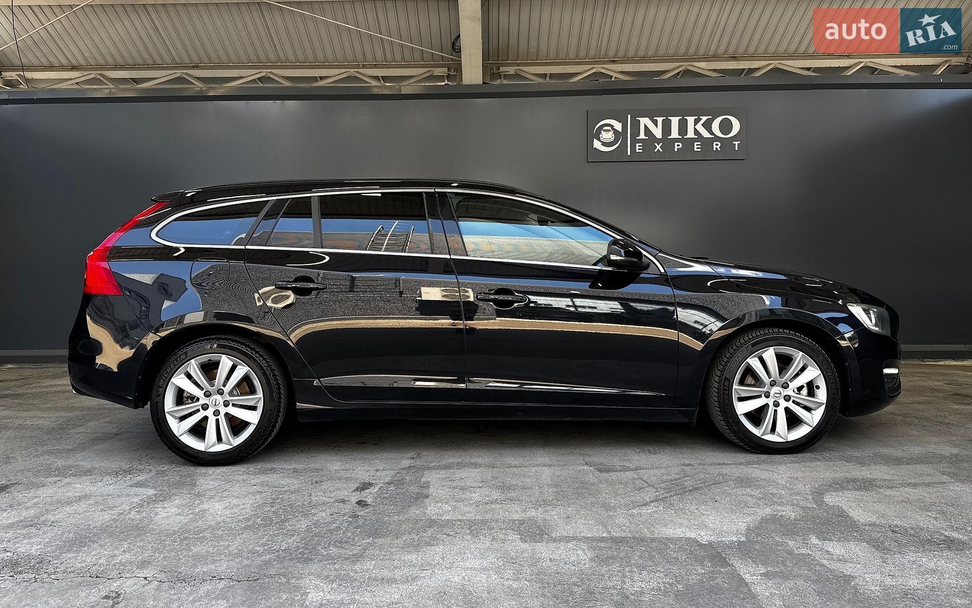 Volvo V60 2014 VIN YV1FW73CDF1254018 фото оголошення 18 з 40