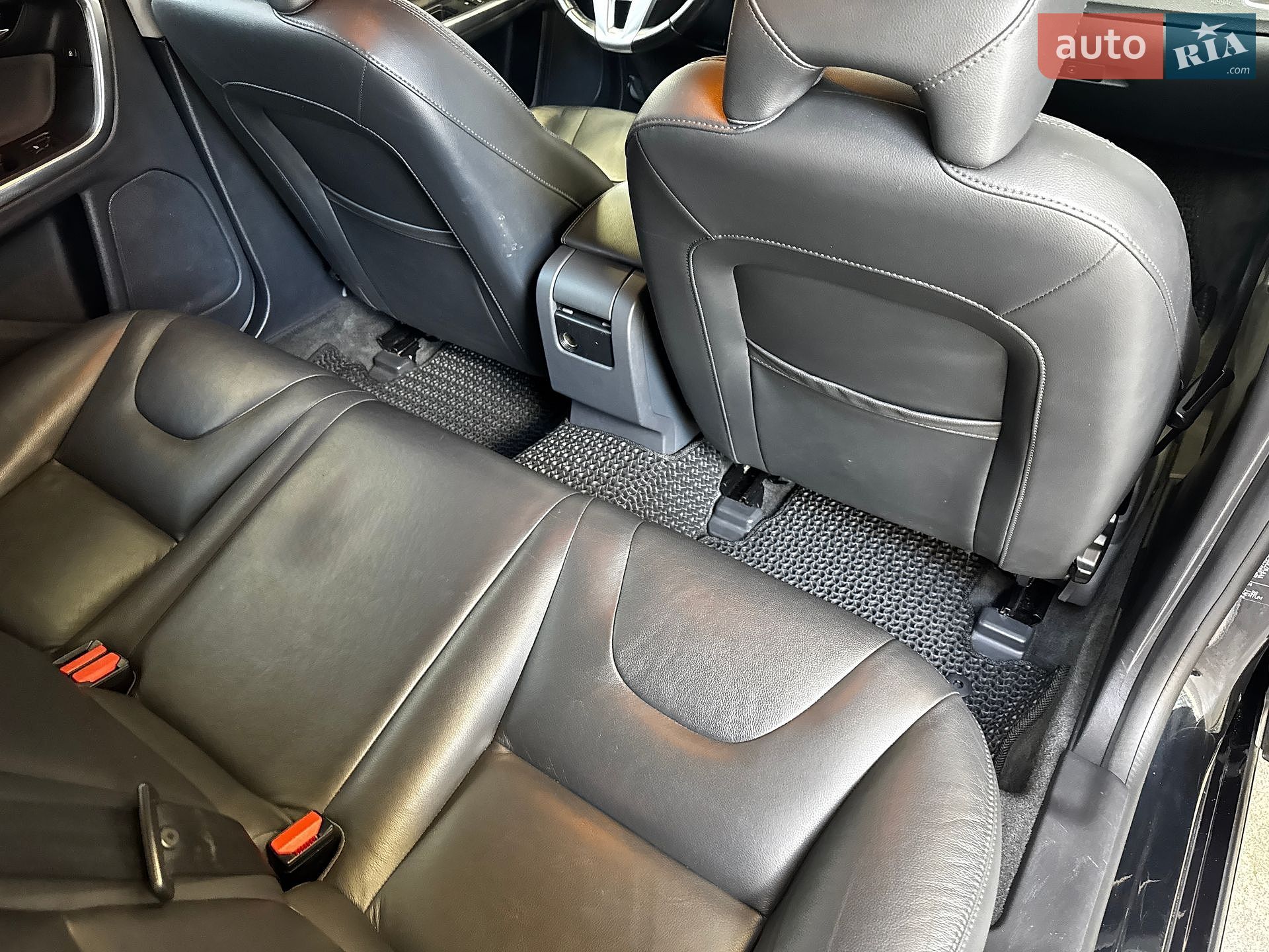 Volvo V60 2014 VIN YV1FW73CDF1254018 фото оголошення 36 з 40