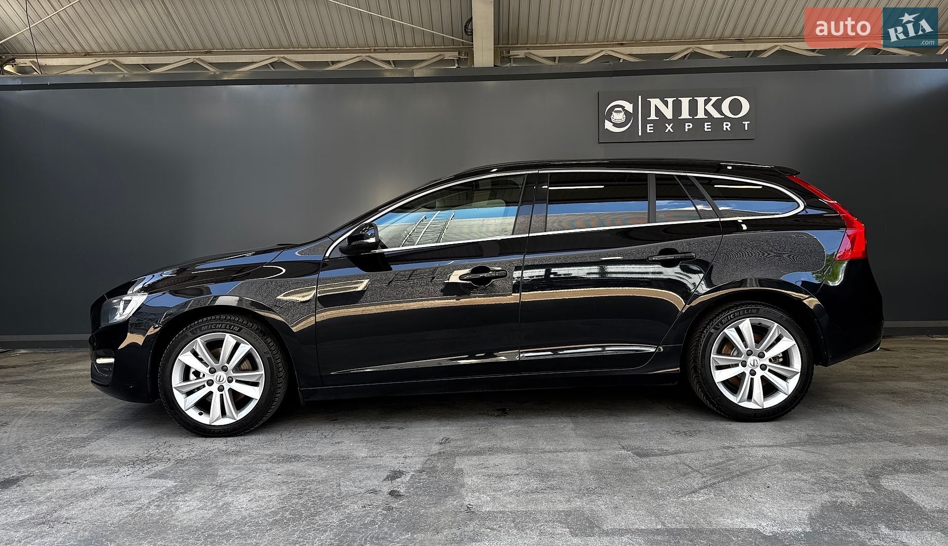 Volvo V60 2014 VIN YV1FW73CDF1254018 фото оголошення 8 з 40