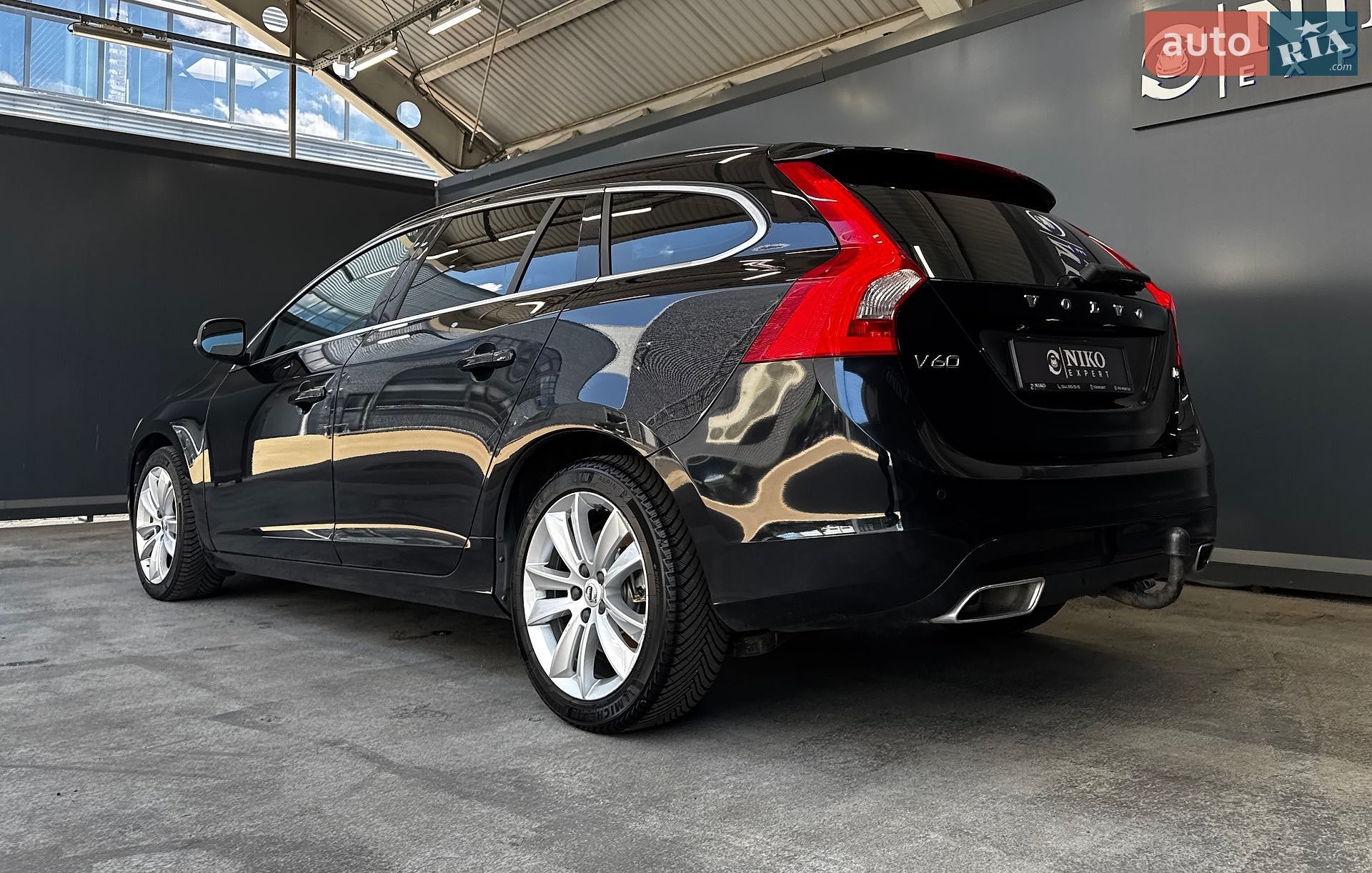 Volvo V60 2014 VIN YV1FW73CDF1254018 фото оголошення 10 з 40