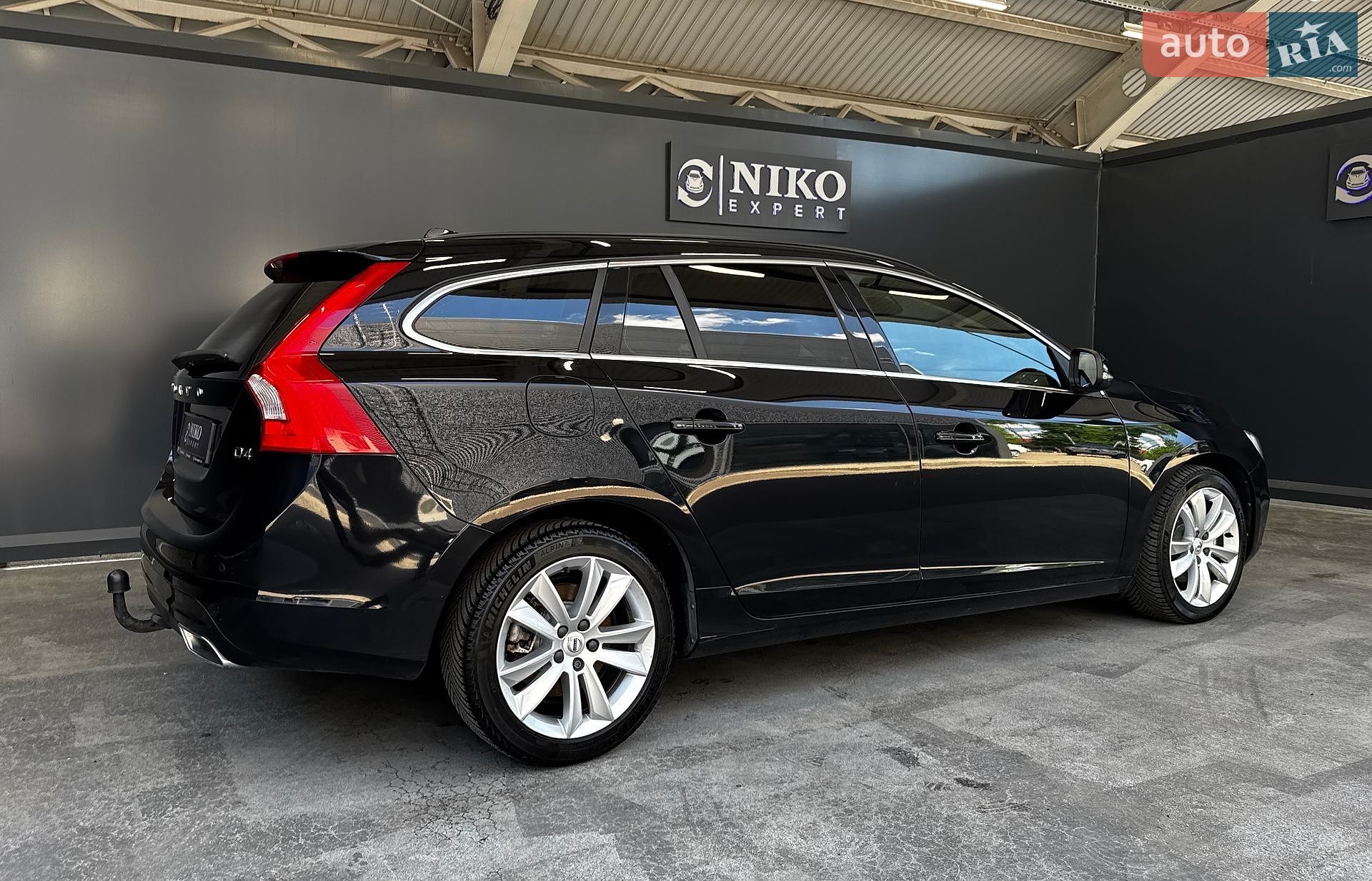 Volvo V60 2014 VIN YV1FW73CDF1254018 фото оголошення 17 з 40