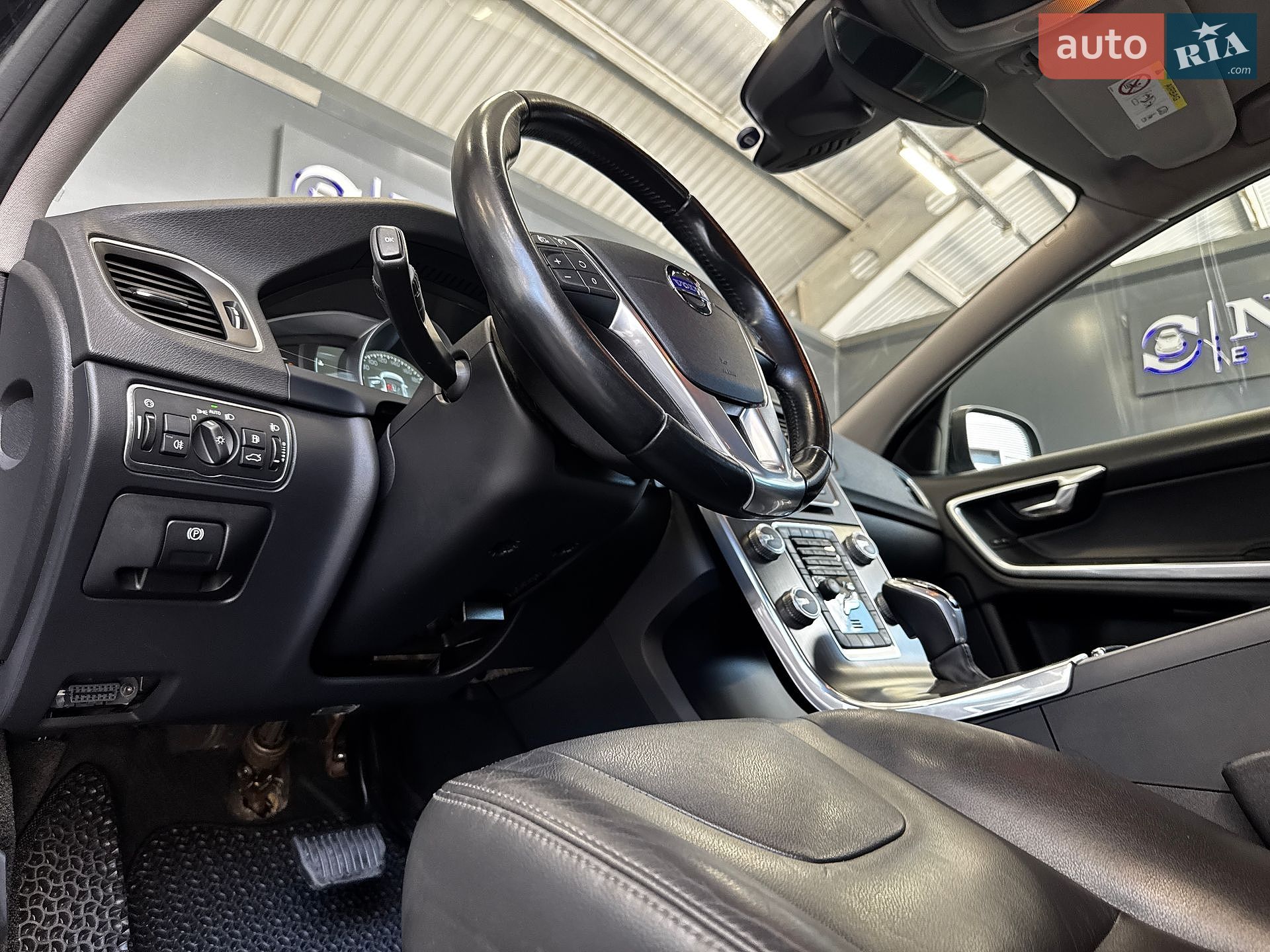 Volvo V60 2014 VIN YV1FW73CDF1254018 фото оголошення 24 з 40