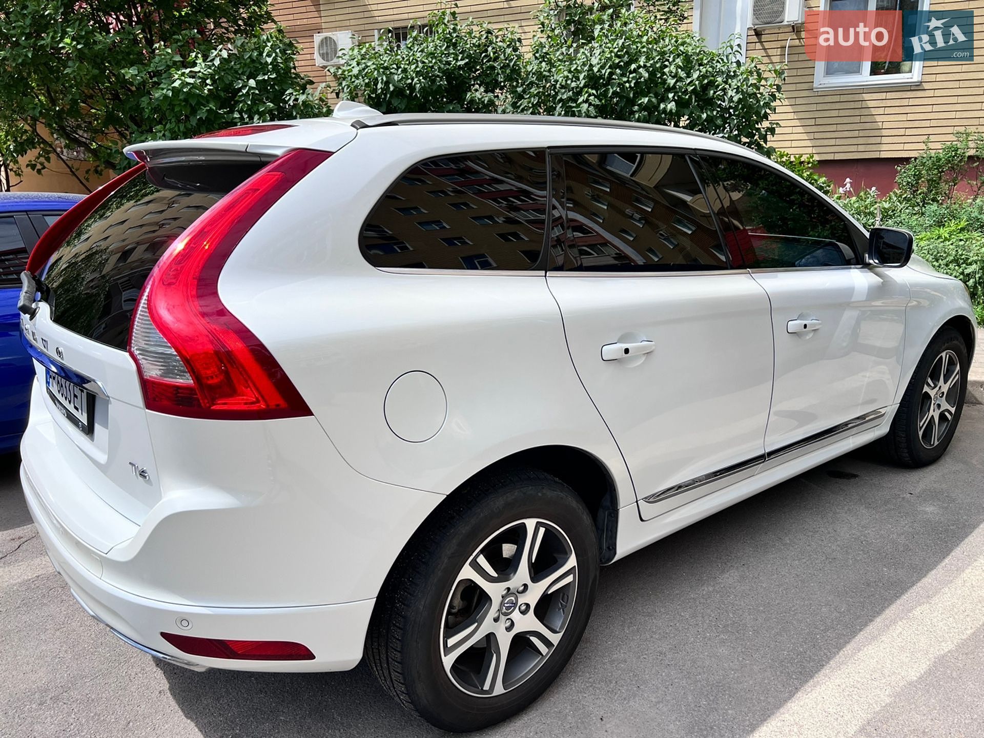 Volvo XC60 2014 VIN YV449MDK8F2704807 фото оголошення 2 з 16