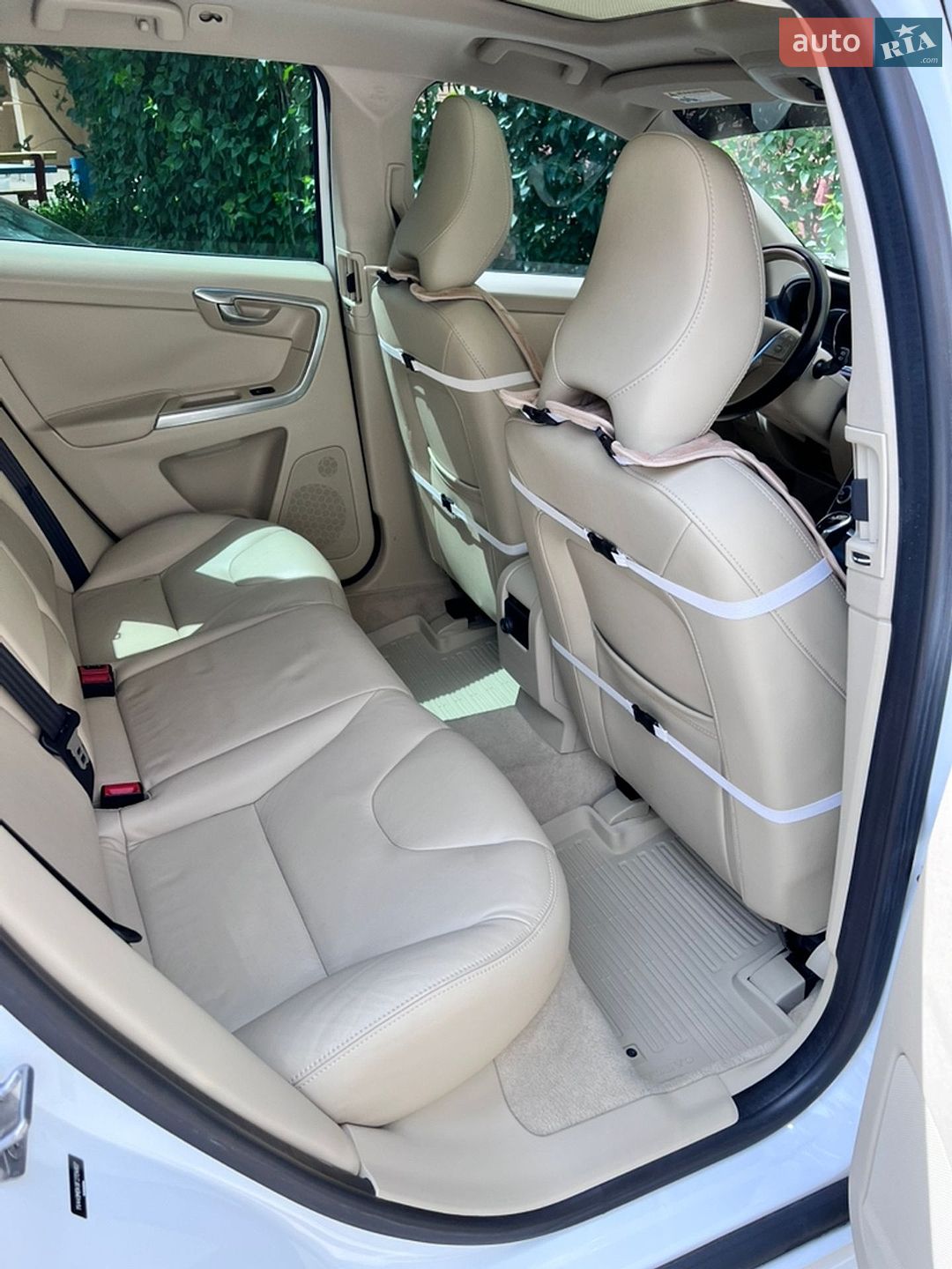 Volvo XC60 2014 VIN YV449MDK8F2704807 фото оголошення 7 з 16