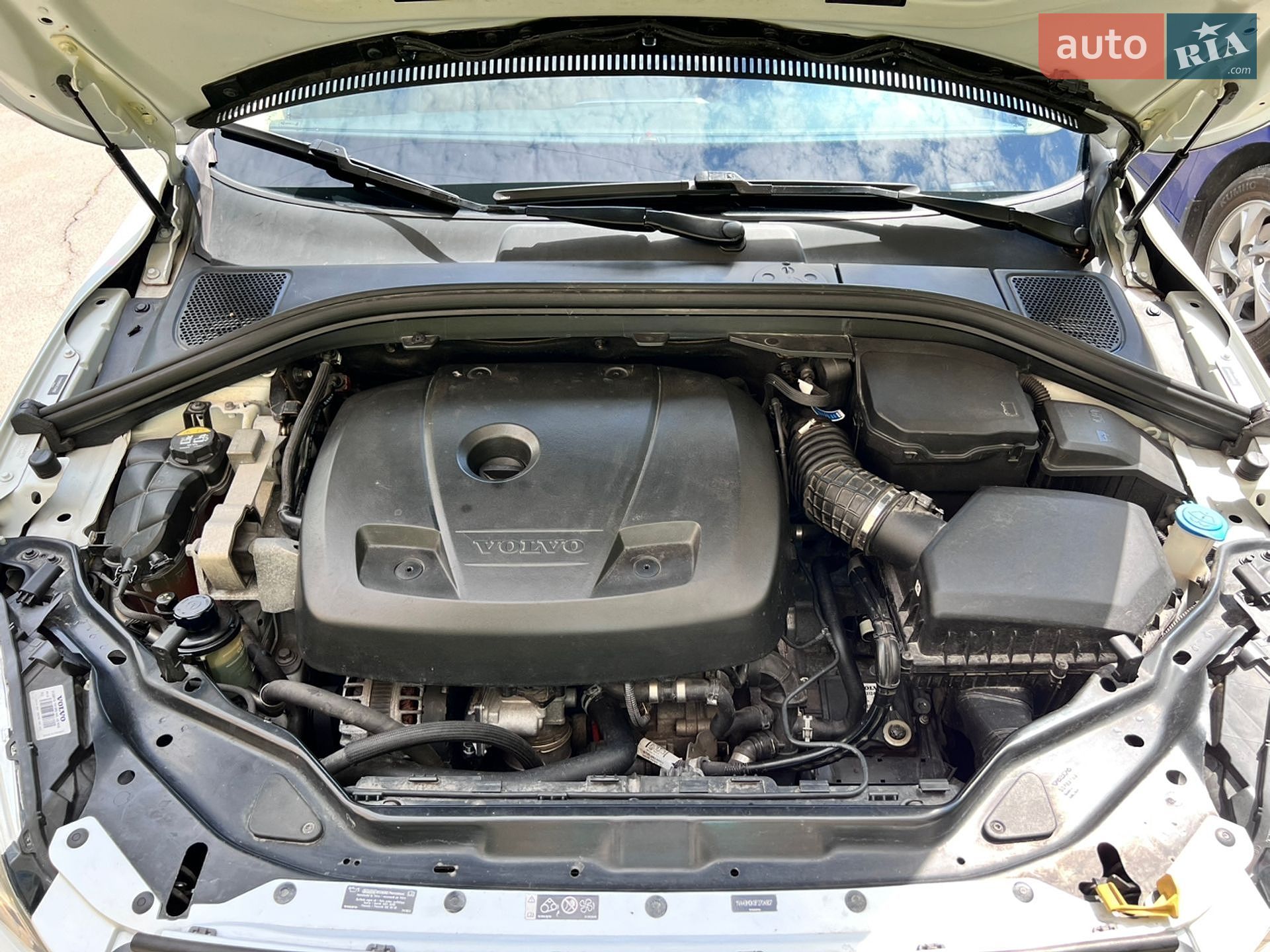 Volvo XC60 2014 VIN YV449MDK8F2704807 фото оголошення 12 з 16