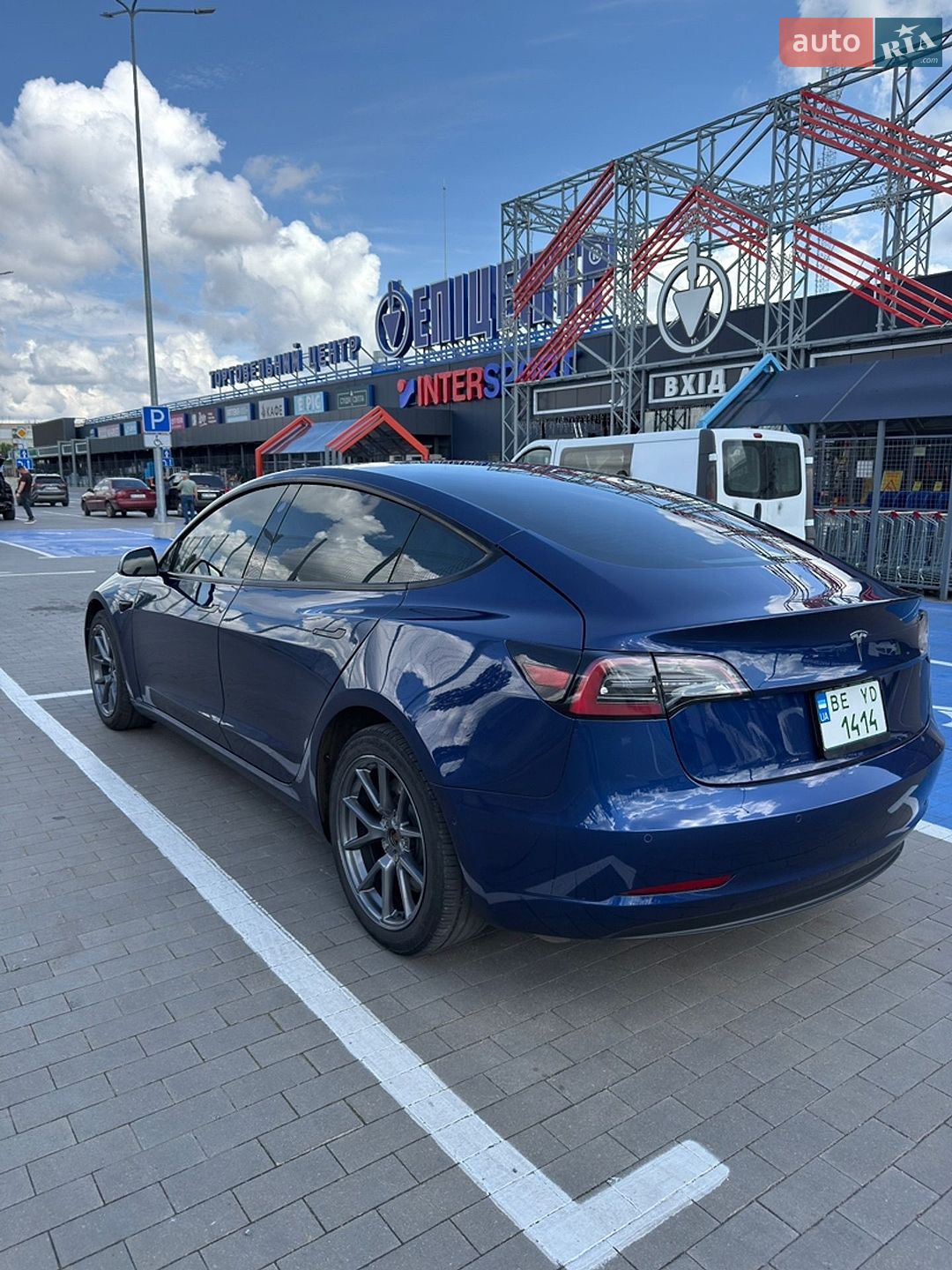 Tesla Model 3 2022 VIN 5YJ3E1EA4NF372200 фото оголошення 2 з 21