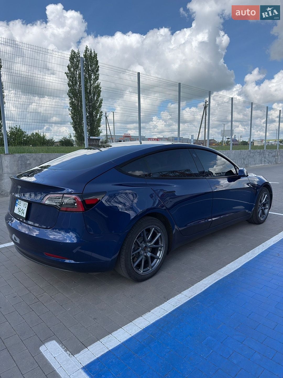 Tesla Model 3 2022 VIN 5YJ3E1EA4NF372200 фото оголошення 3 з 21