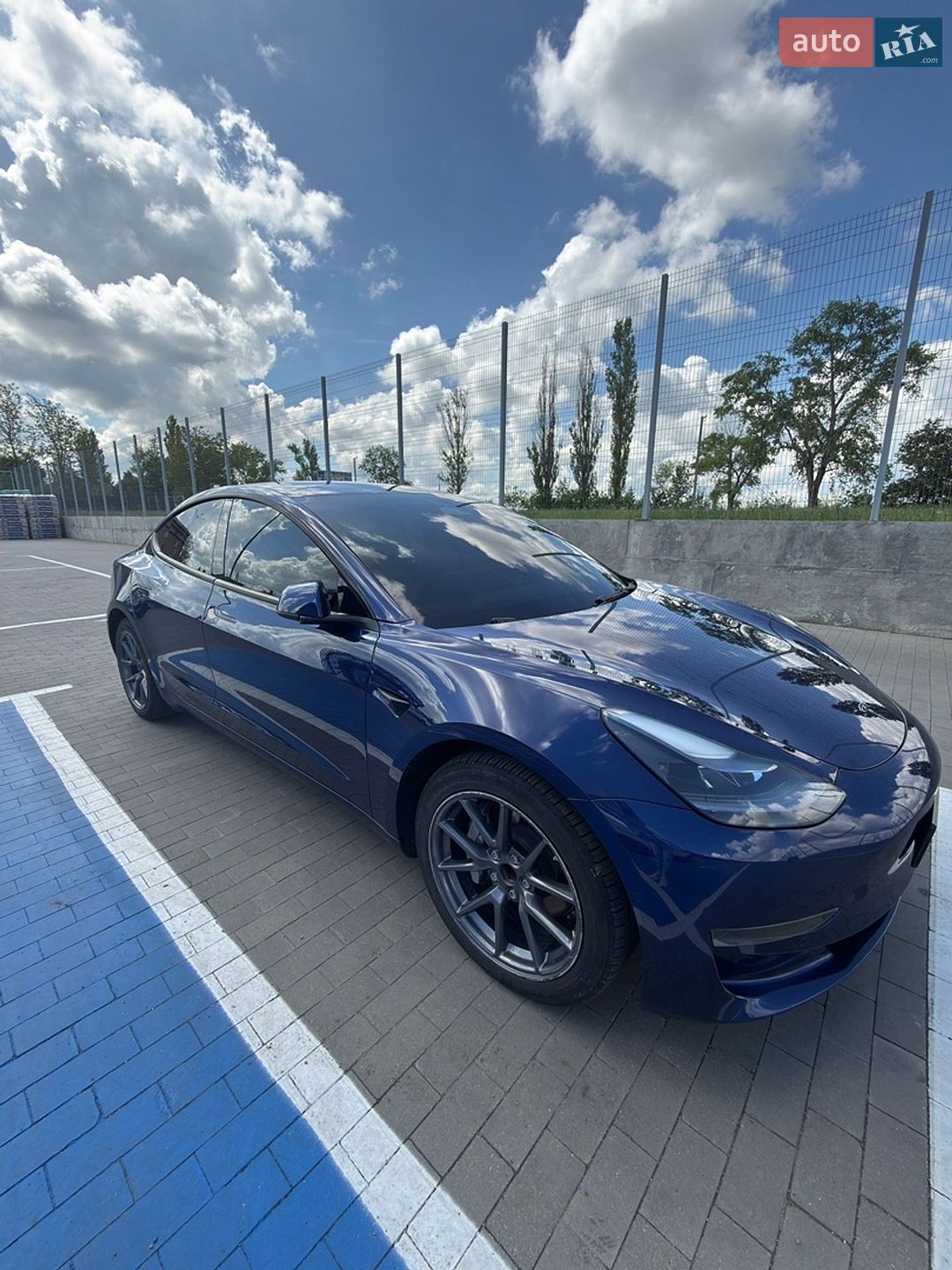 Tesla Model 3 2022 VIN 5YJ3E1EA4NF372200 фото оголошення 8 з 21