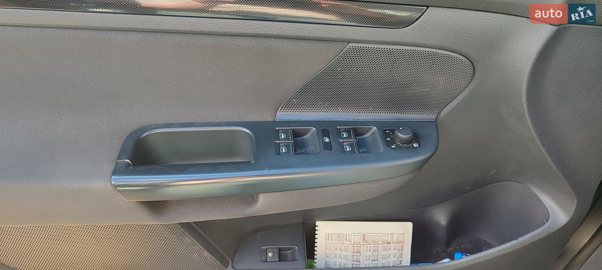 Volkswagen Jetta 2010 VIN WVWZZZ1KZAM072763 фото оголошення 2 з 12