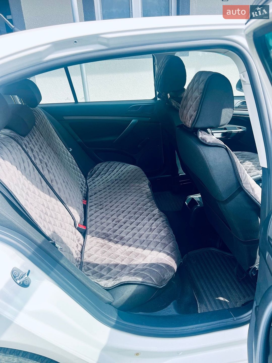 Skoda Octavia 2012 VIN TMBDT21ZXC2119023 фото оголошення 6 з 8