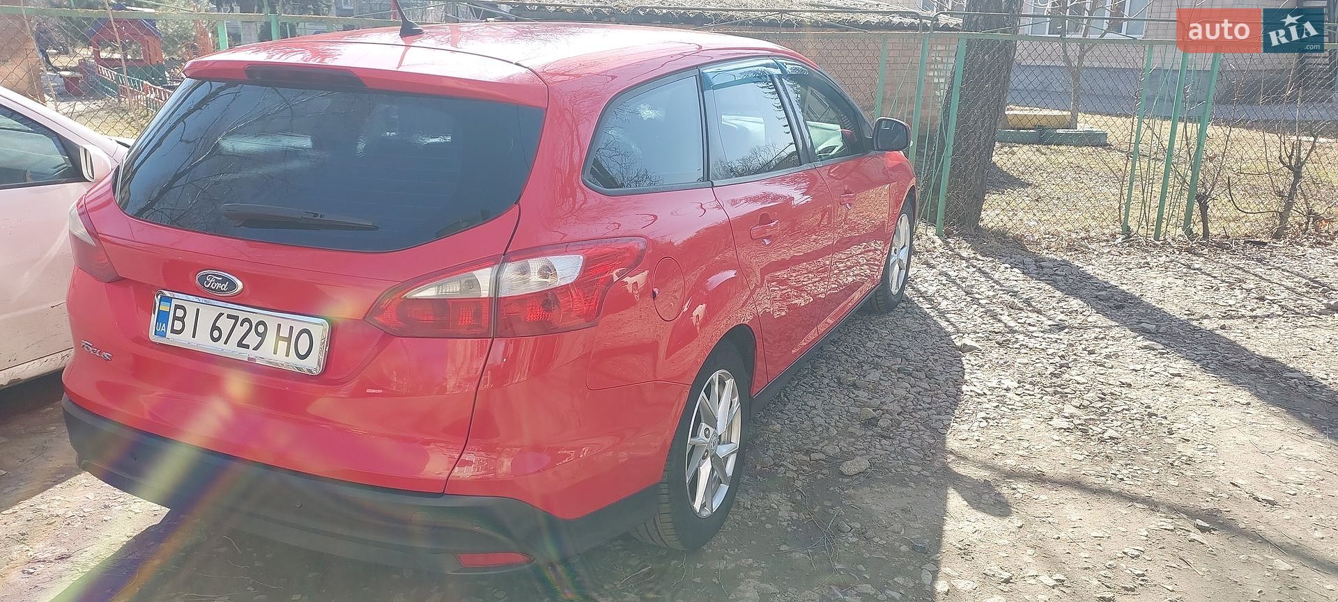 Ford Focus 2011 VIN WF0LXXGCBLBU72337 фото оголошення 13 з 33