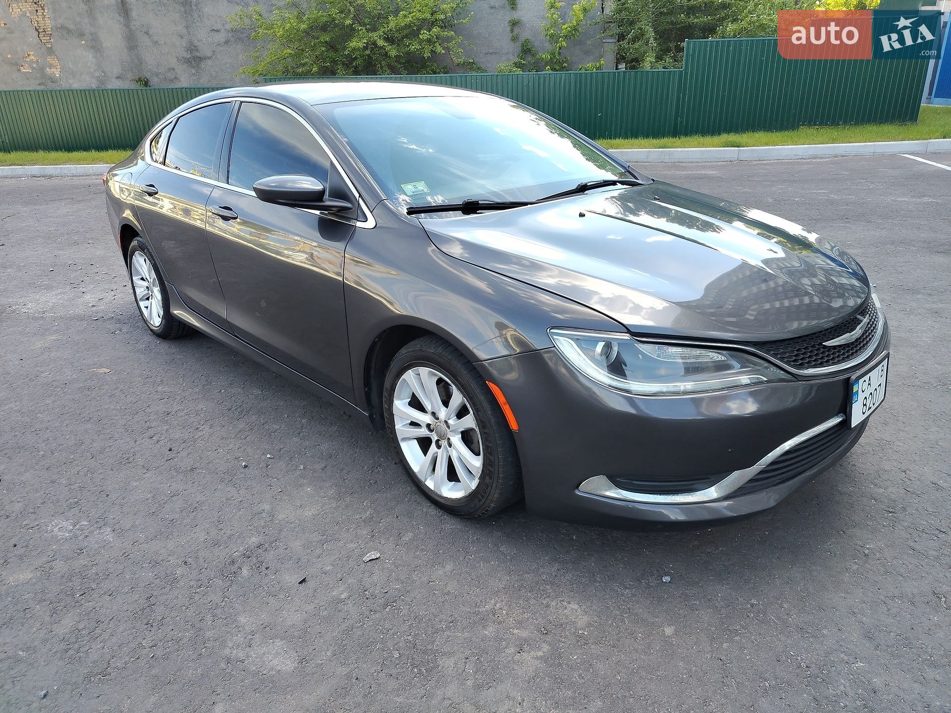 Chrysler 200 2016 VIN 1C3CCCAB7GN166653 фото оголошення 2 з 23
