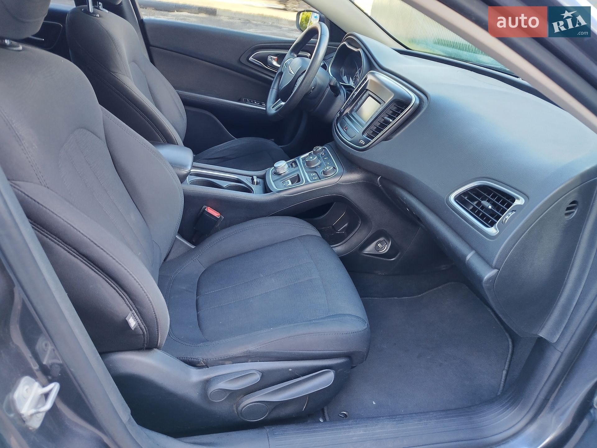 Chrysler 200 2016 VIN 1C3CCCAB7GN166653 фото оголошення 10 з 23