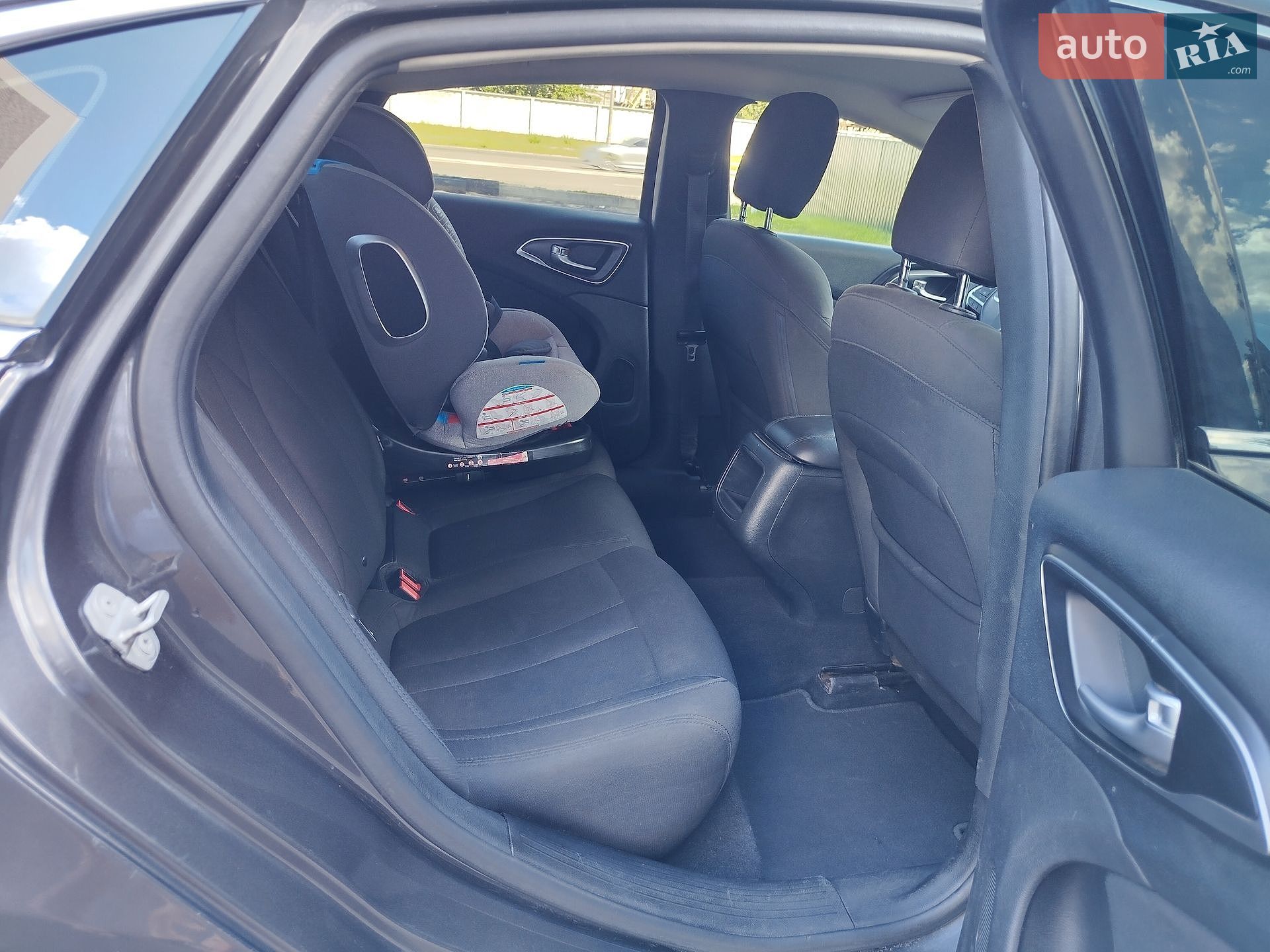 Chrysler 200 2016 VIN 1C3CCCAB7GN166653 фото оголошення 11 з 23