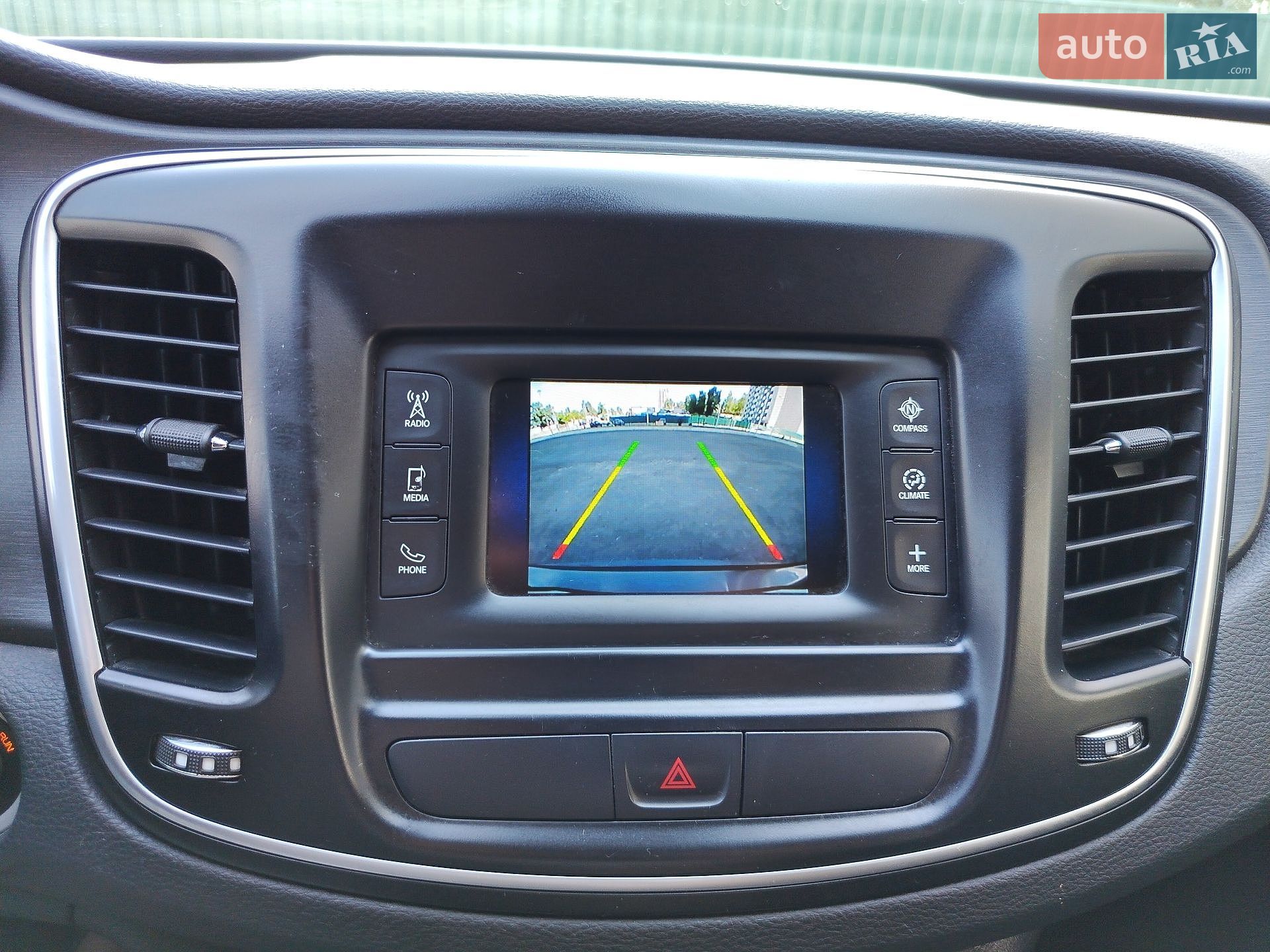 Chrysler 200 2016 VIN 1C3CCCAB7GN166653 фото оголошення 14 з 23