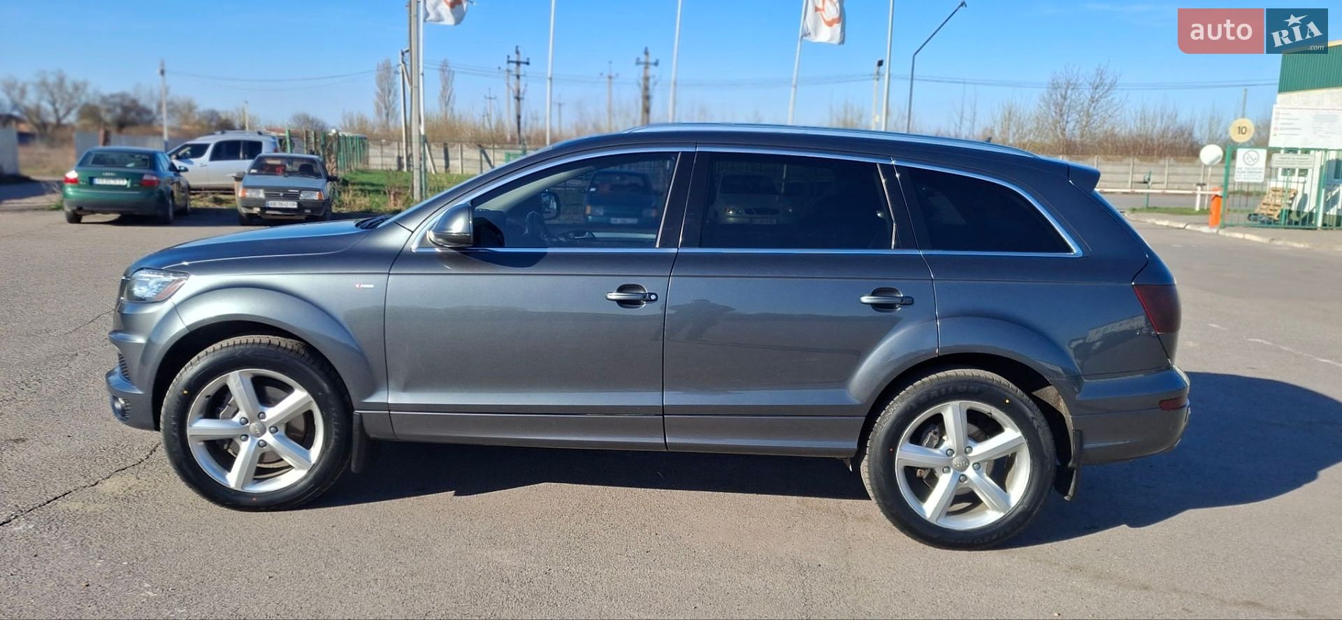 Audi Q7 2011 VIN WA1MMCFE4BD007730 фото оголошення 4 з 27