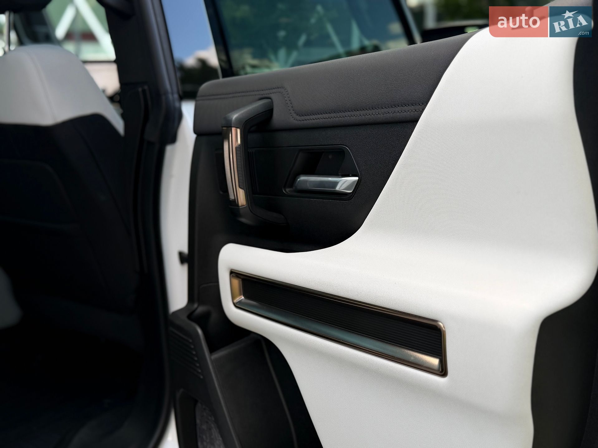 GMC Hummer EV 2023 VIN 1GT40FDA8PU100499 фото оголошення 46 з 77